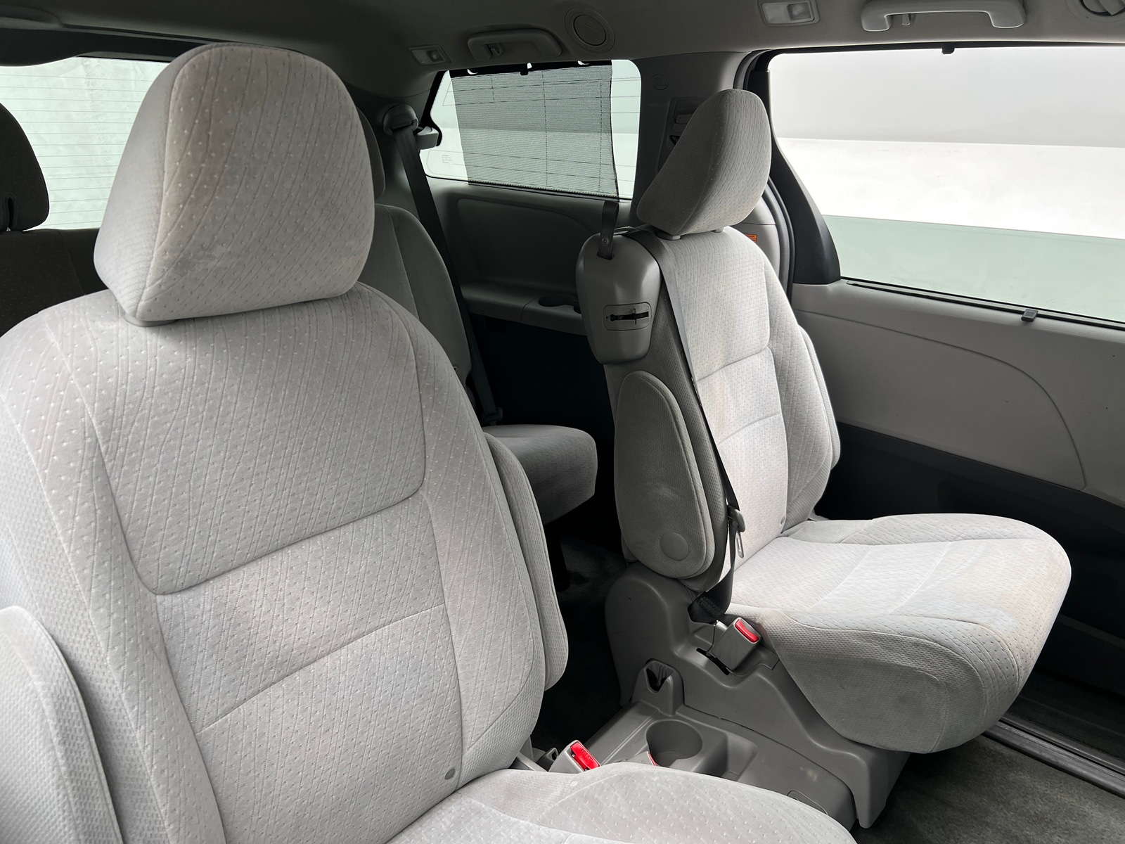 Thumbnail: 2015 Toyota Sienna - 6