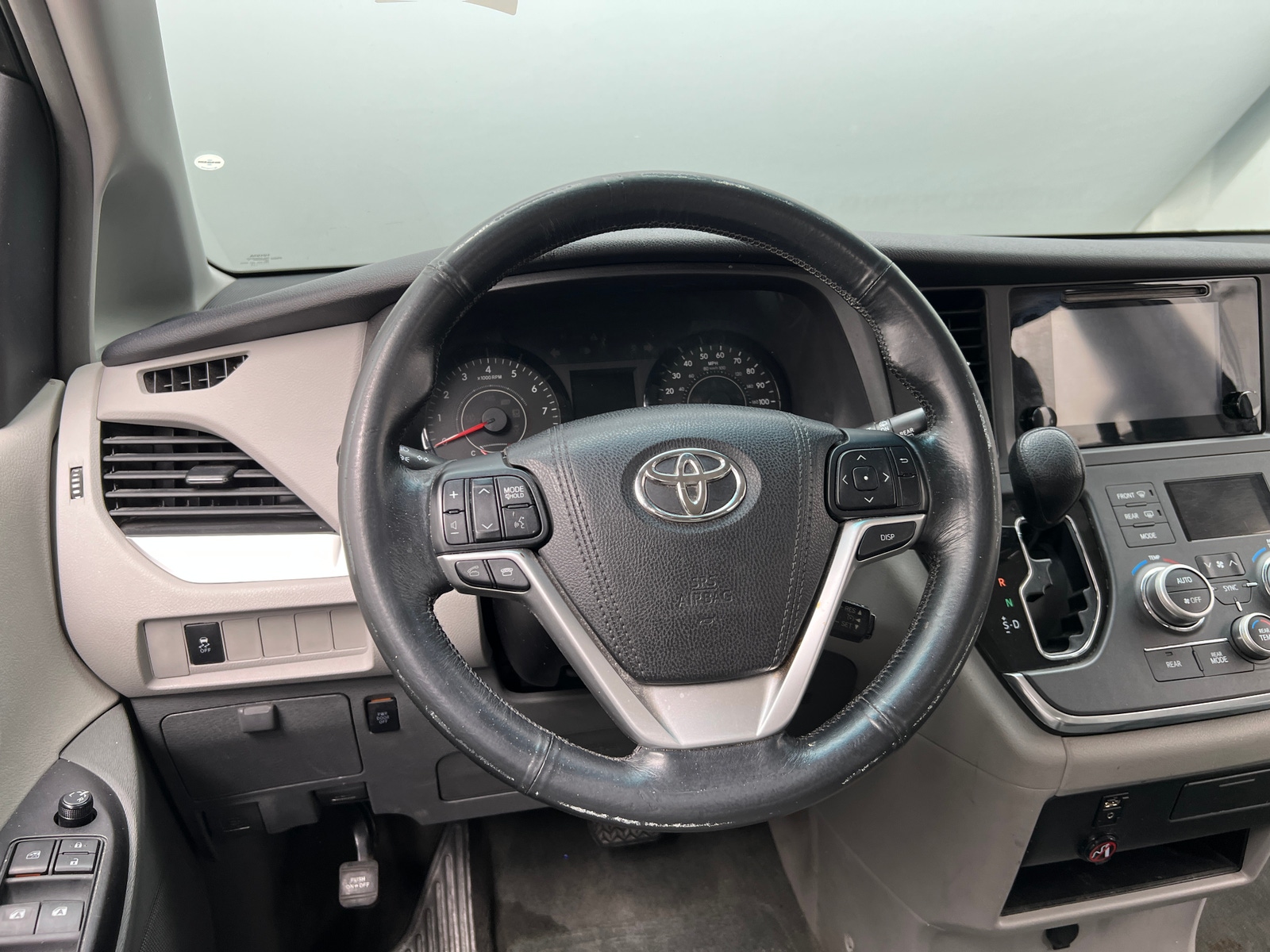 Thumbnail: 2015 Toyota Sienna - 5