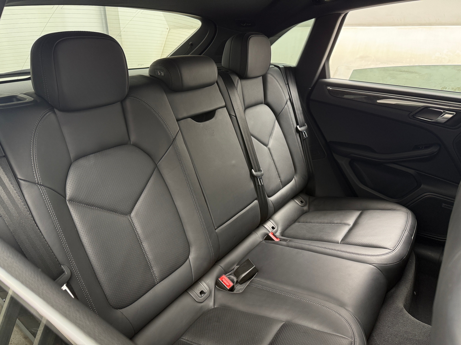 Thumbnail: 2017 Porsche Macan - 5