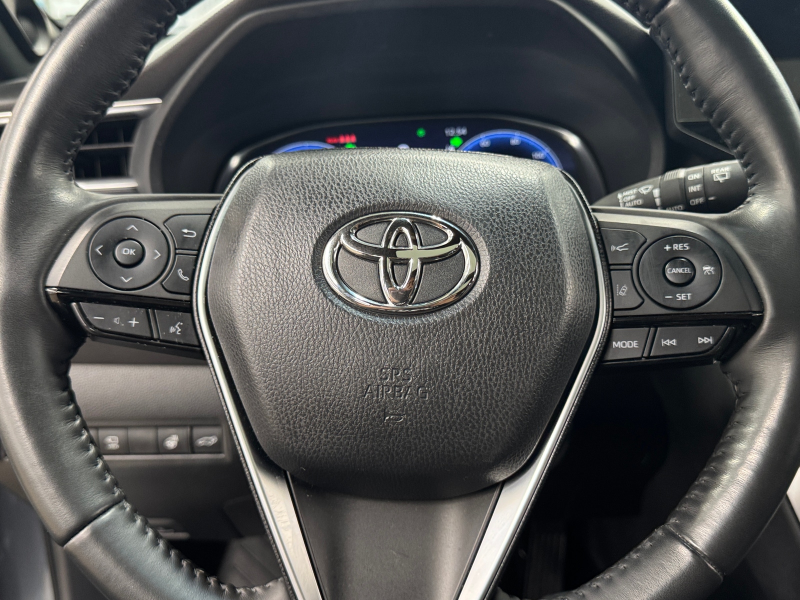 Thumbnail: 2023 Toyota Venza - 4