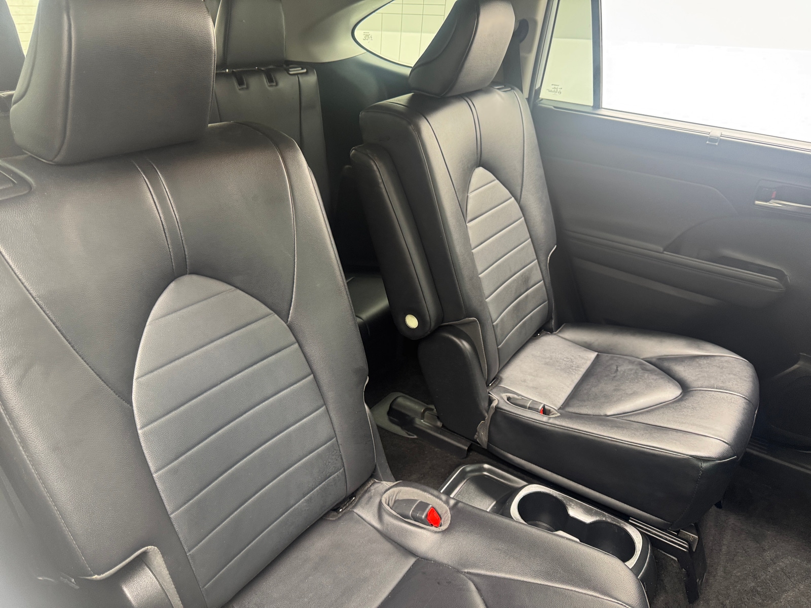 Thumbnail: 2023 Toyota Highlander - 5