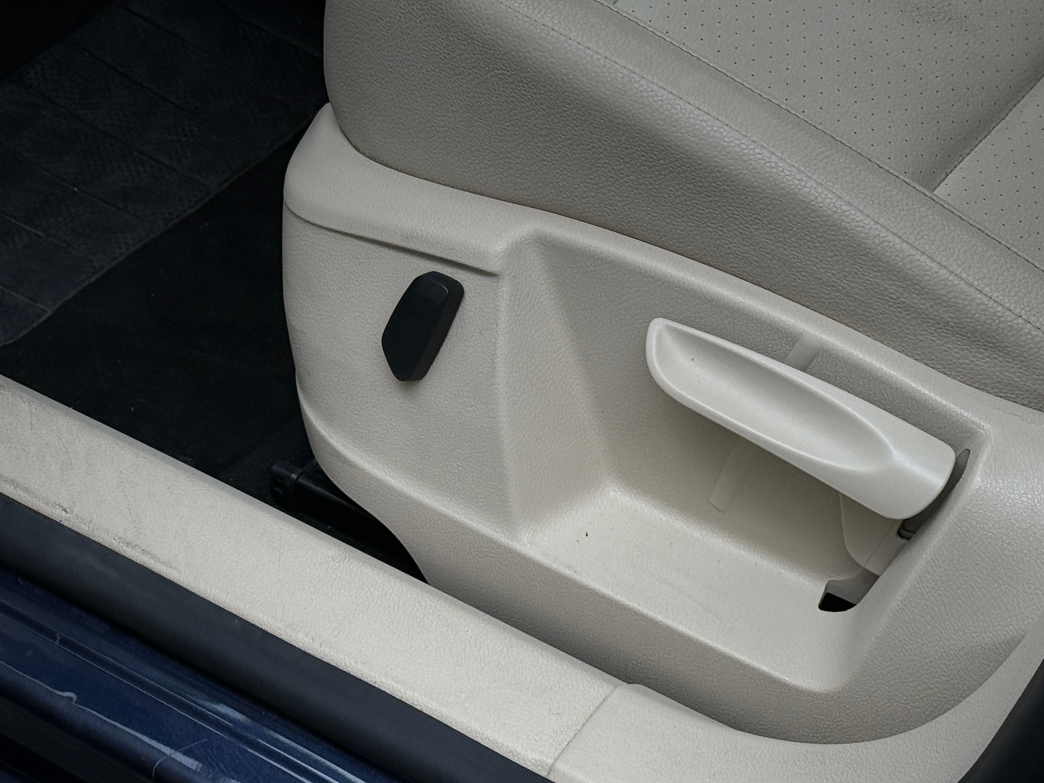 Used 2016 Volkswagen Tiguan S with VIN WVGBV7AXXGW578236 for sale in South Chesterfield, VA