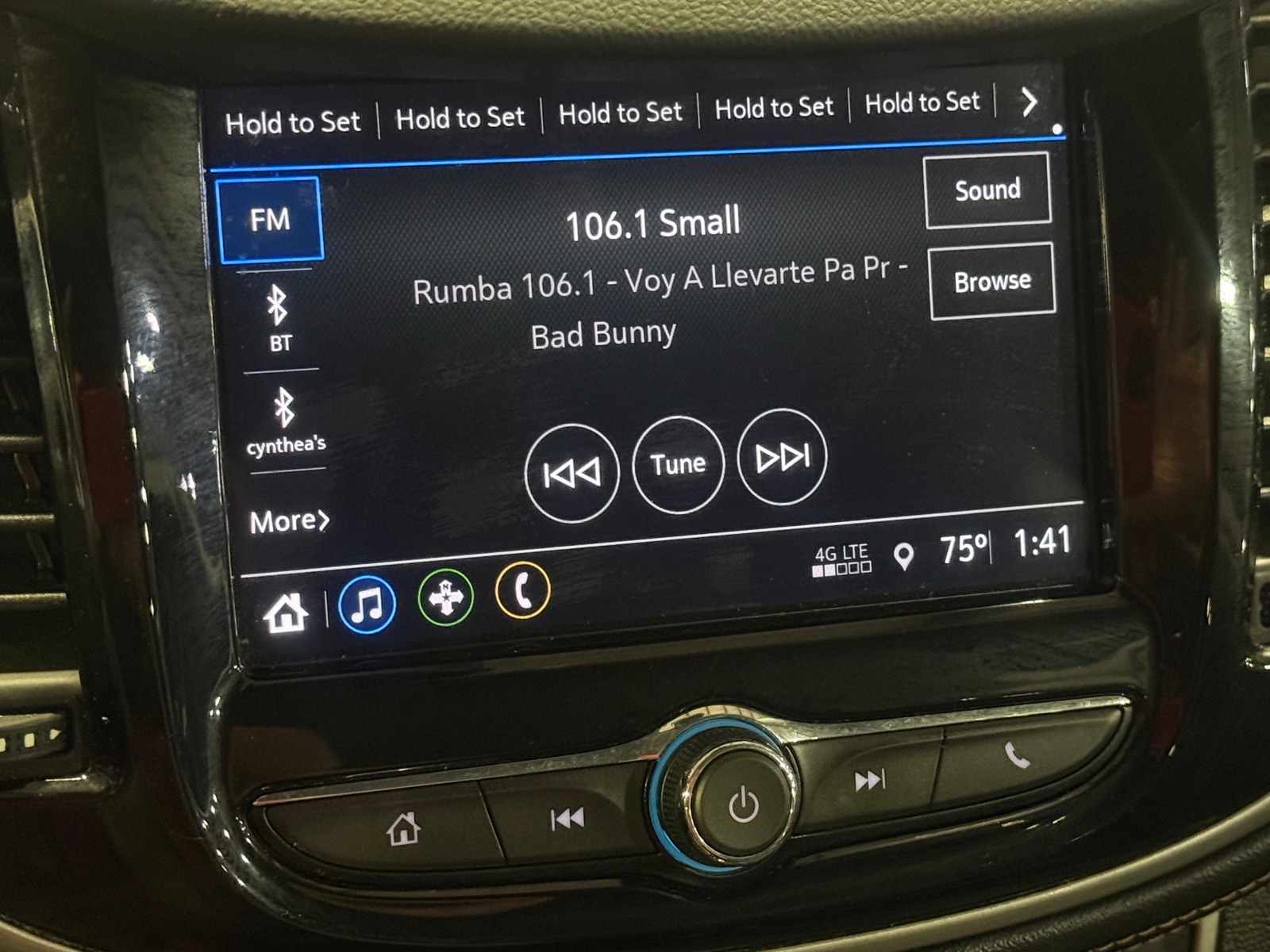Thumbnail: 2018 Chevrolet Trax - 3