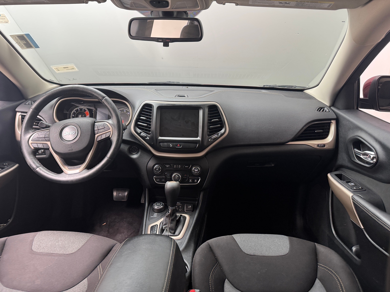 Thumbnail: 2018 Jeep Cherokee - 3