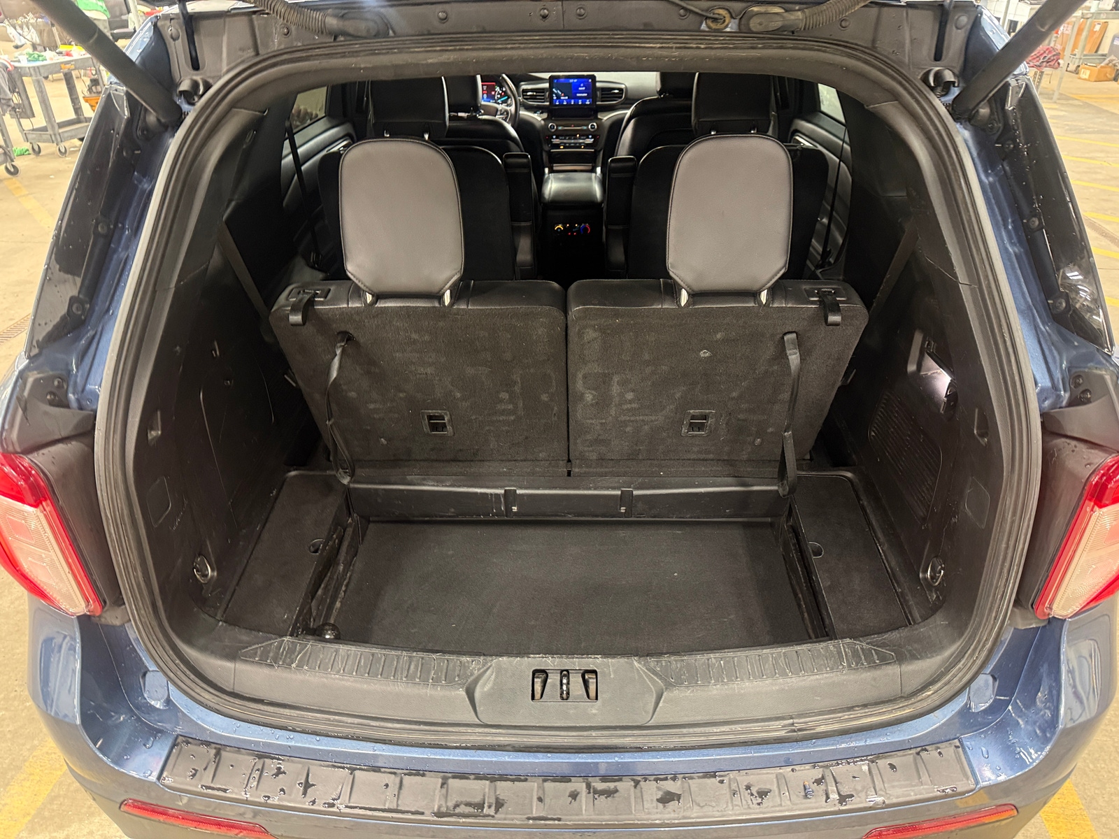 Thumbnail: 2020 Ford Explorer - 6