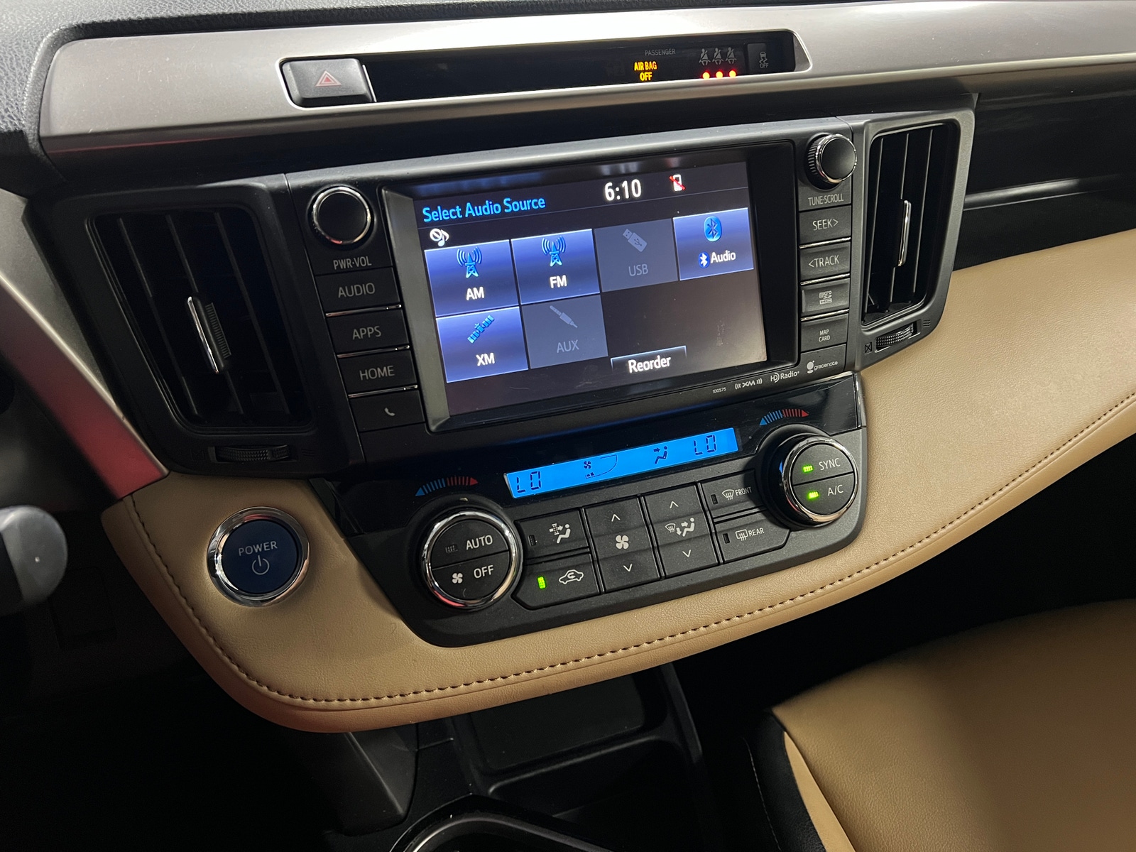 Thumbnail: 2017 Toyota RAV4 - 3