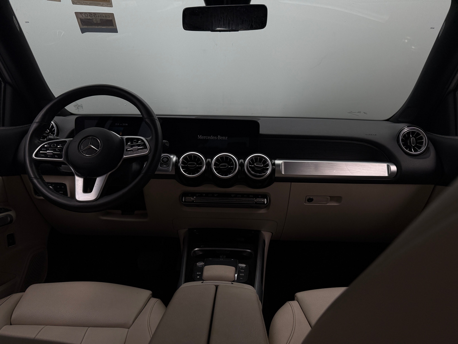 Thumbnail: 2022 Mercedes-Benz GLB - 2