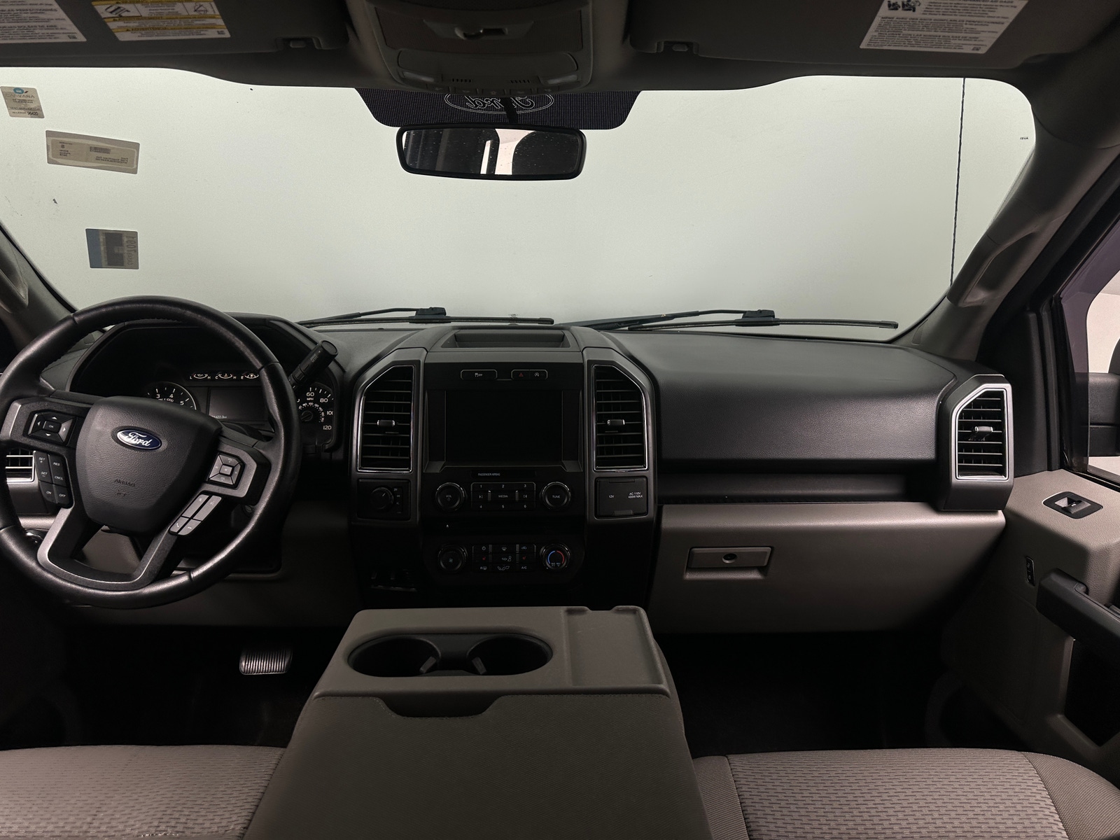 Thumbnail: 2018 Ford Econoline - 3