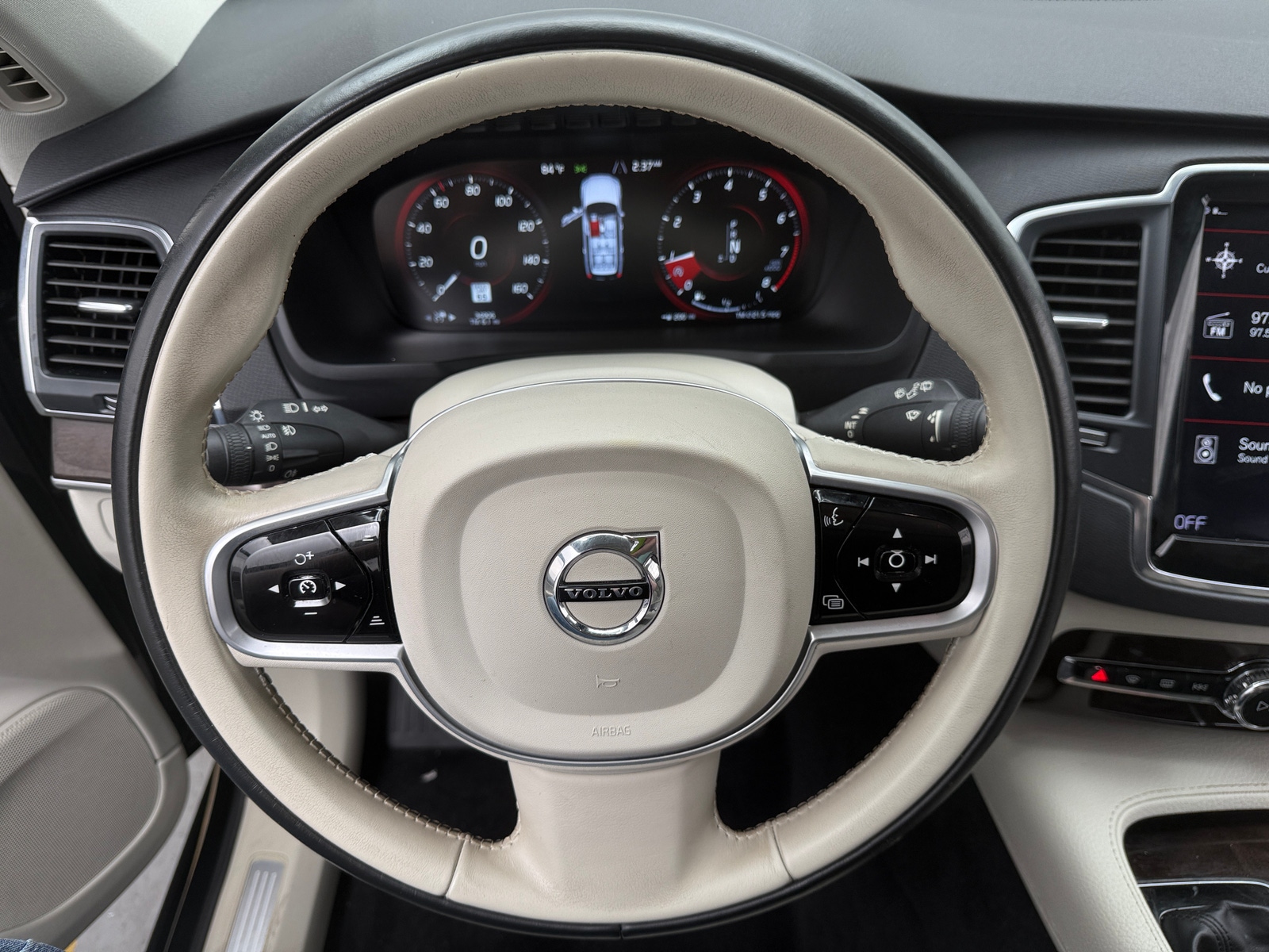 Thumbnail: 2019 Volvo XC90 - 4
