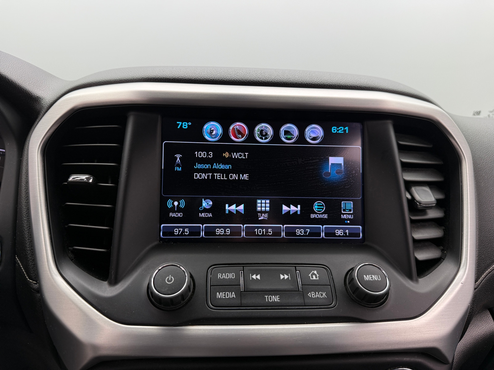 Thumbnail: 2019 GMC Acadia - 3