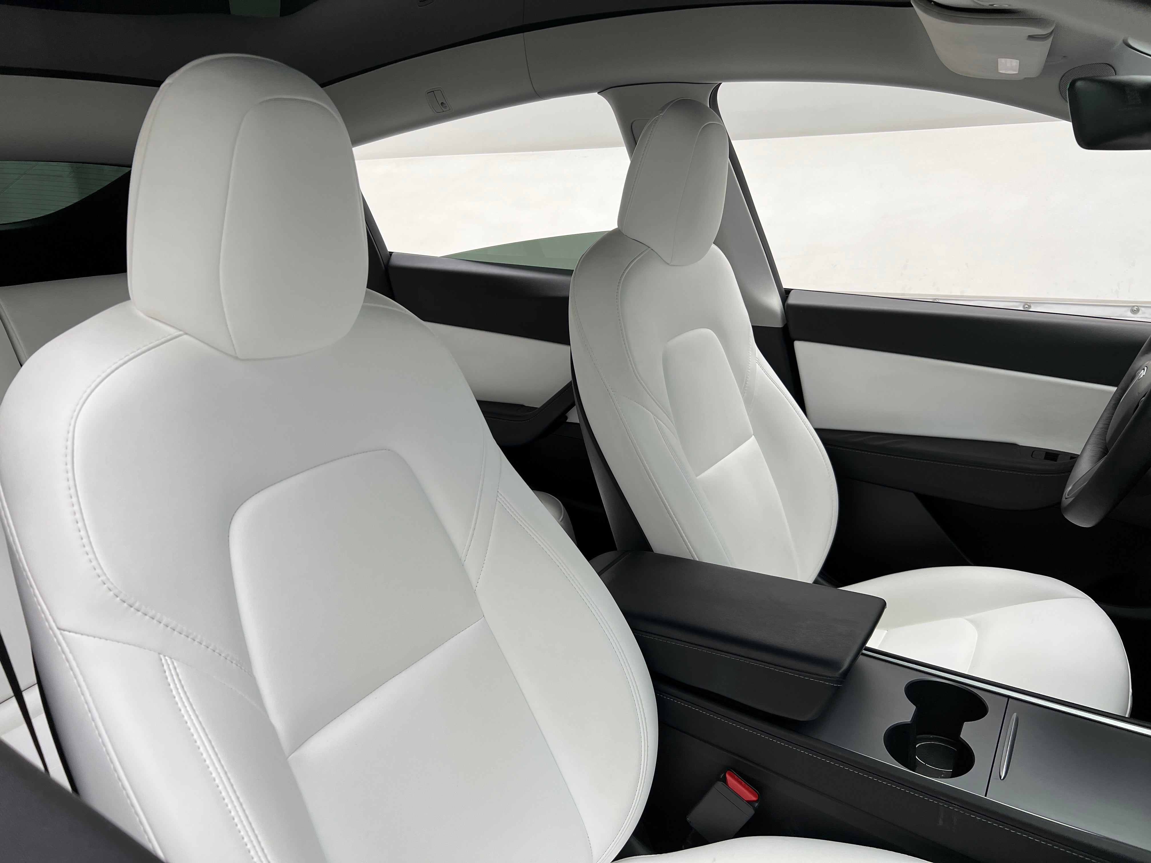Used 2022 Tesla Model Y Performance with VIN 7SAYGDEF6NF441758 for sale in Oak Creek, WI