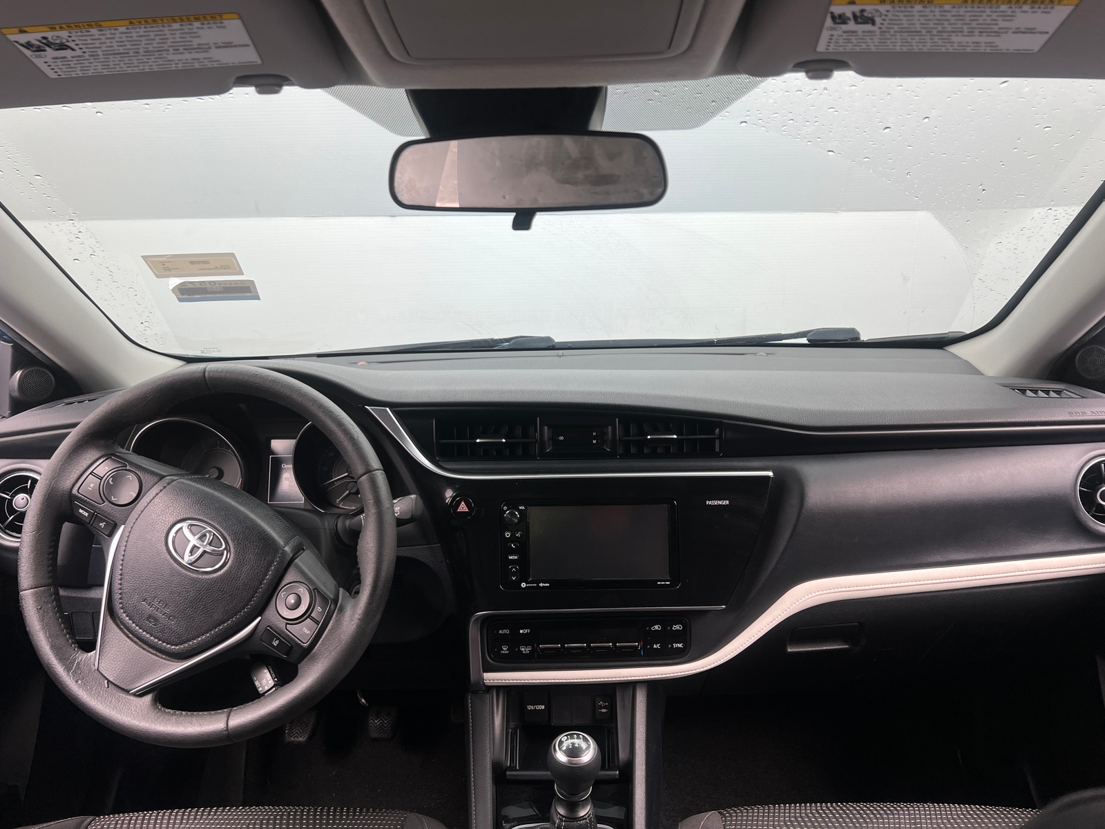 Thumbnail: 2017 Toyota Corolla iM - 3
