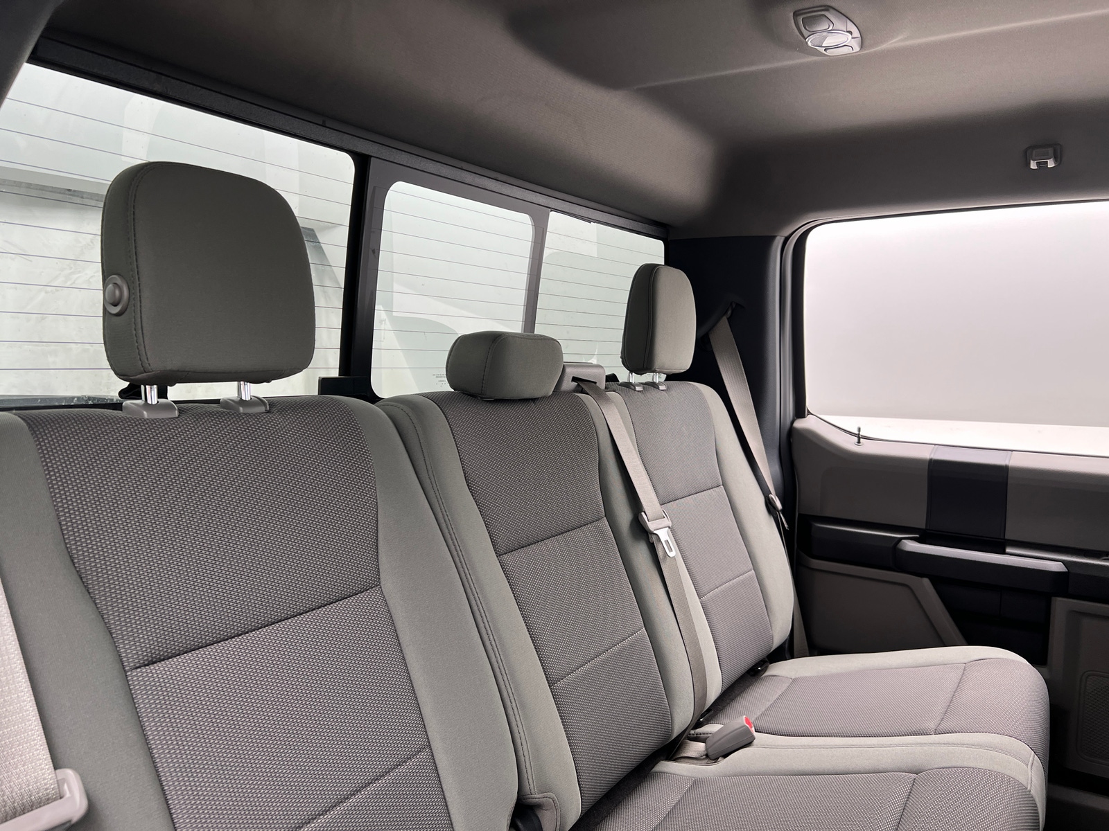 Thumbnail: 2017 Ford Econoline - 6