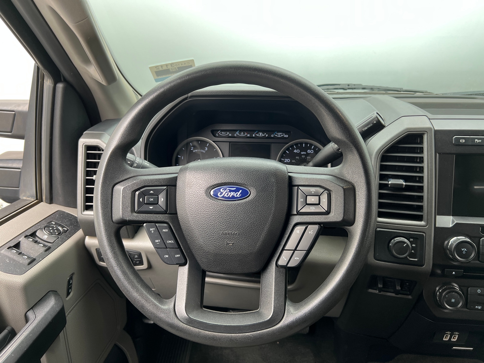 Thumbnail: 2017 Ford Econoline - 5