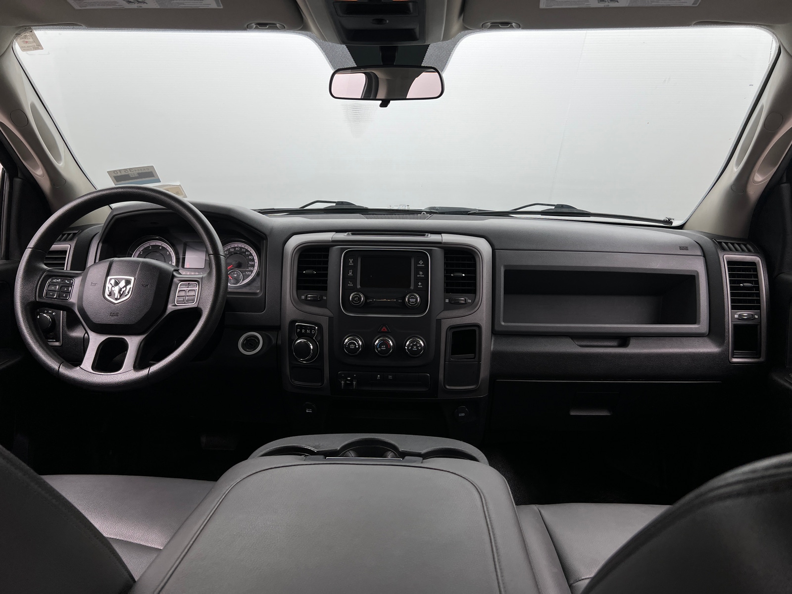 Thumbnail: 2020 RAM 1500 Classic - 3
