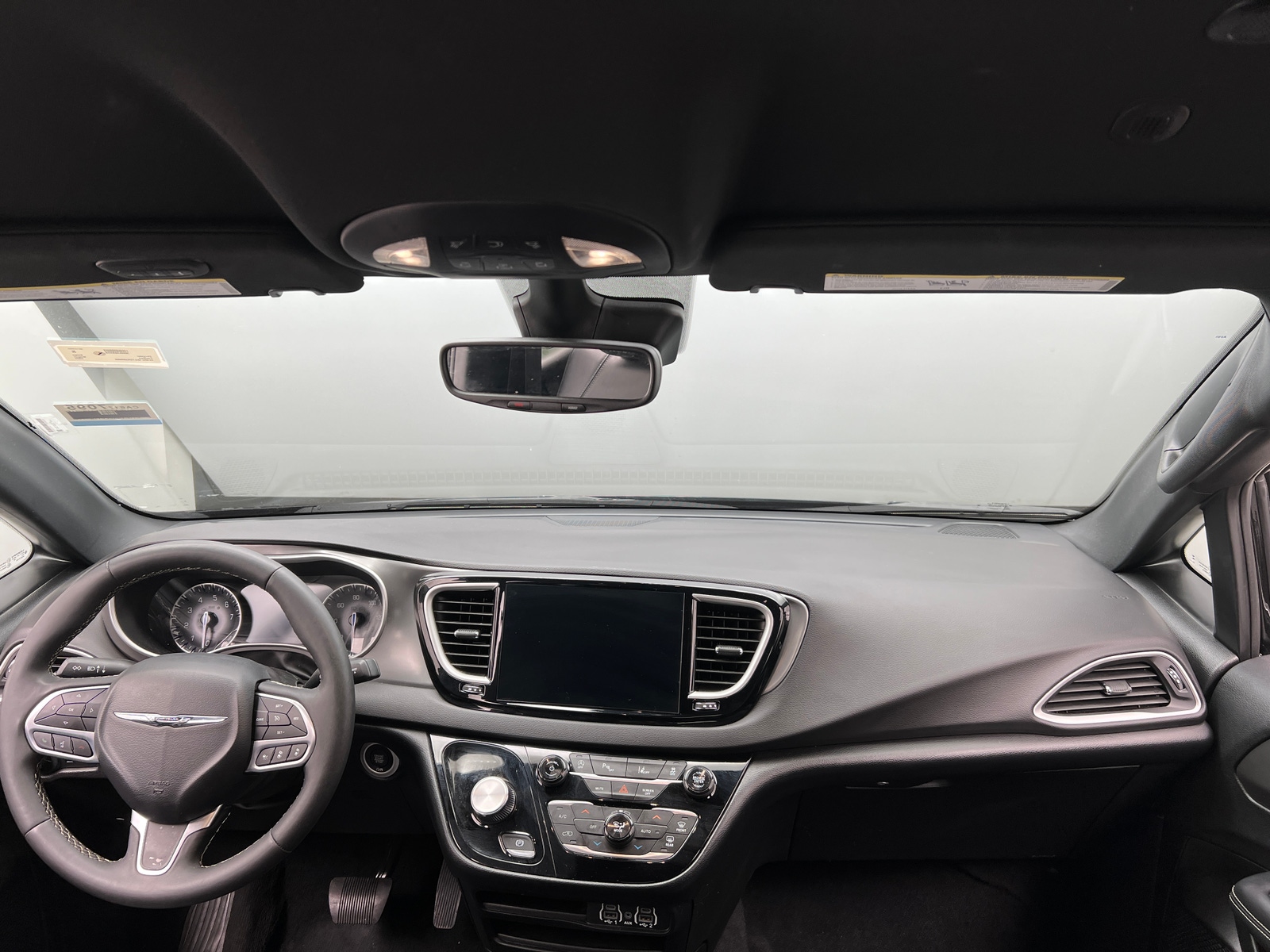 Thumbnail: 2025 Chrysler Pacifica - 2