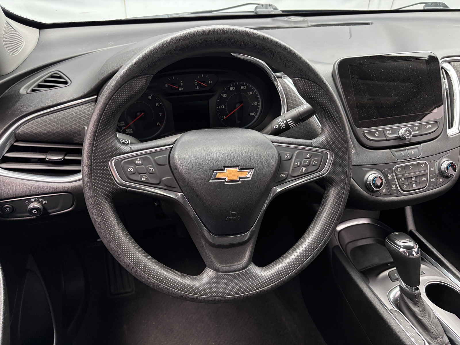 Thumbnail: 2020 Chevrolet Malibu - 5