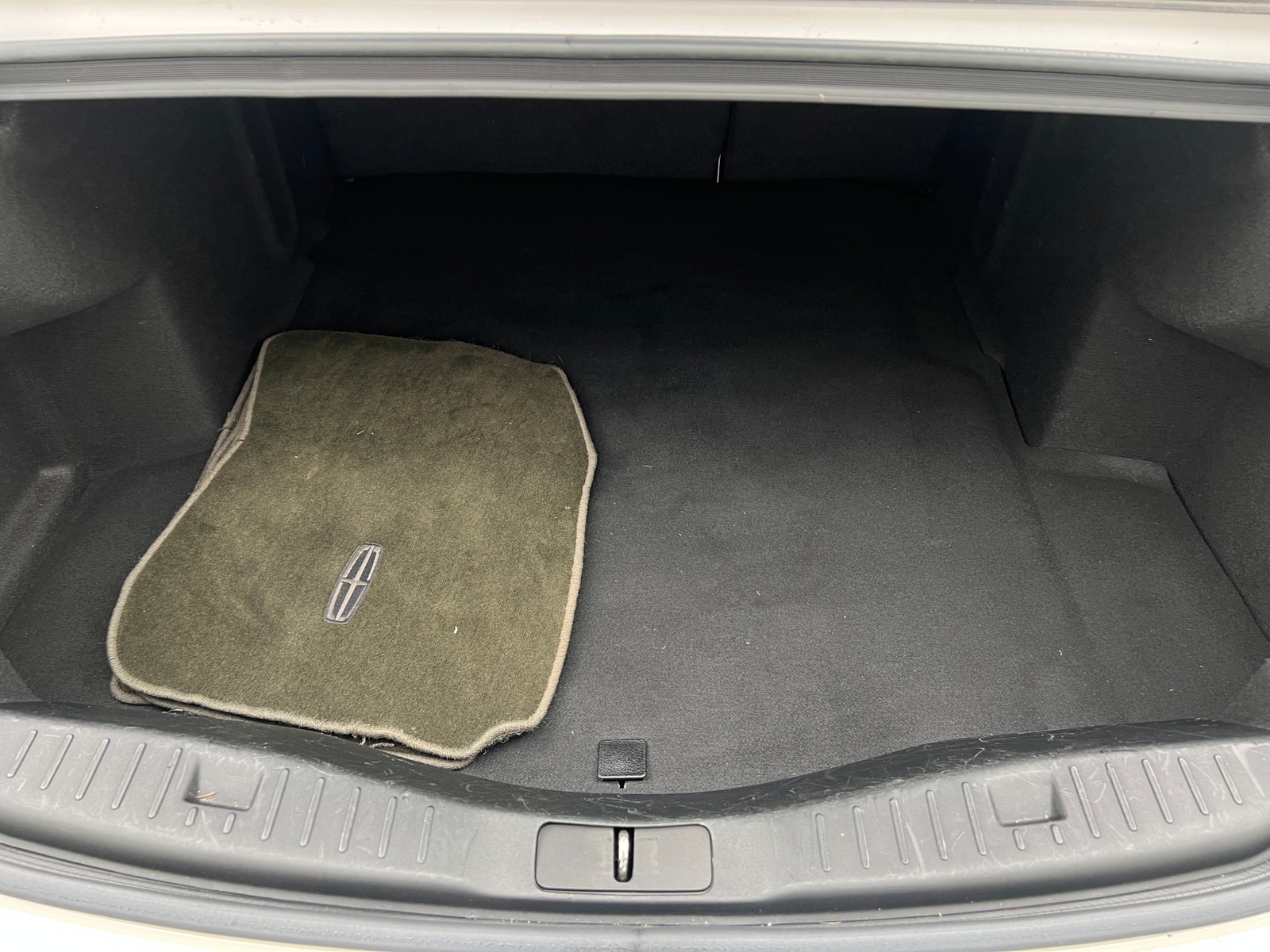 Thumbnail: 2014 Lincoln MKZ - 6