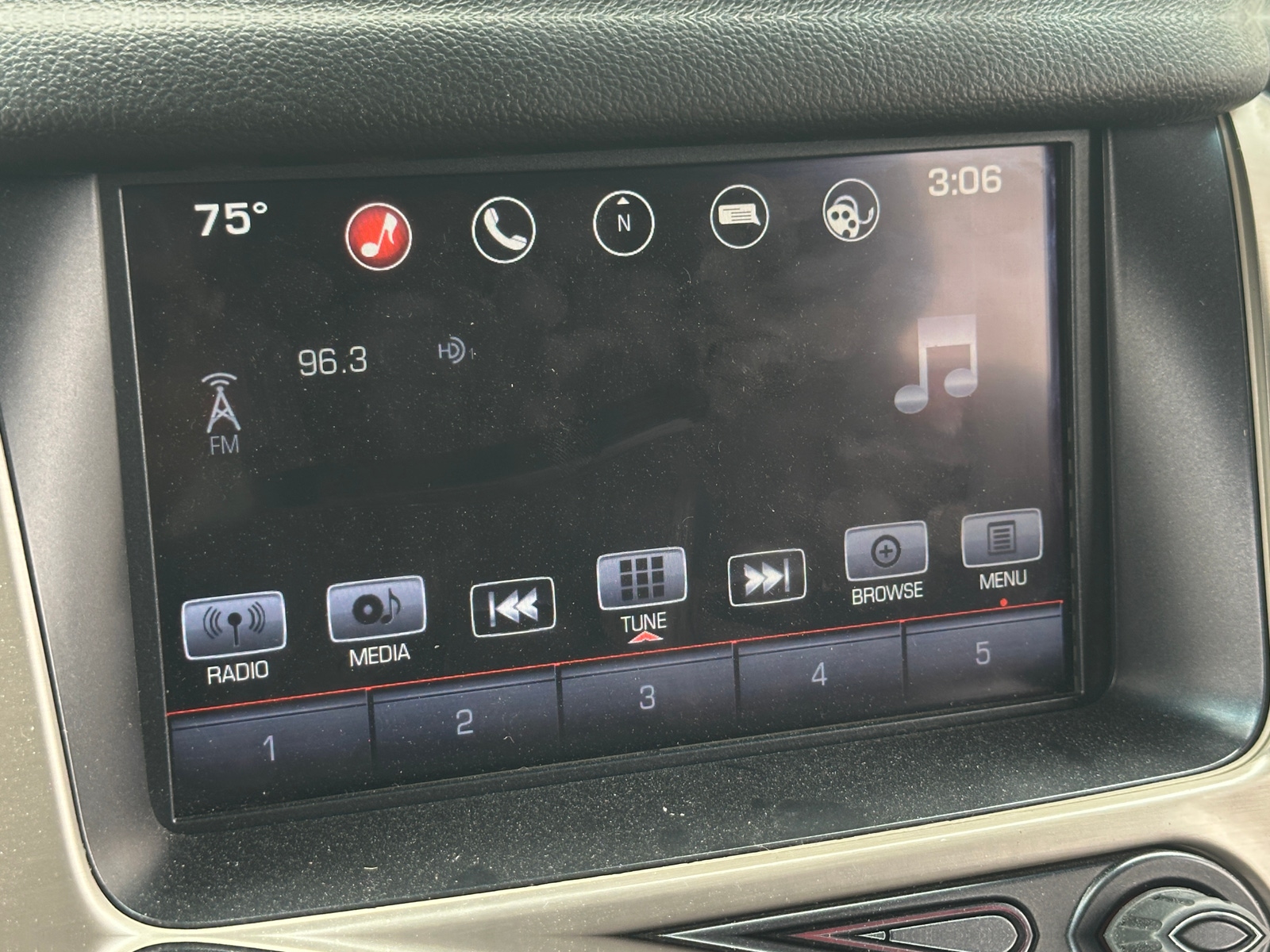 Thumbnail: 2016 GMC Yukon XL - 3