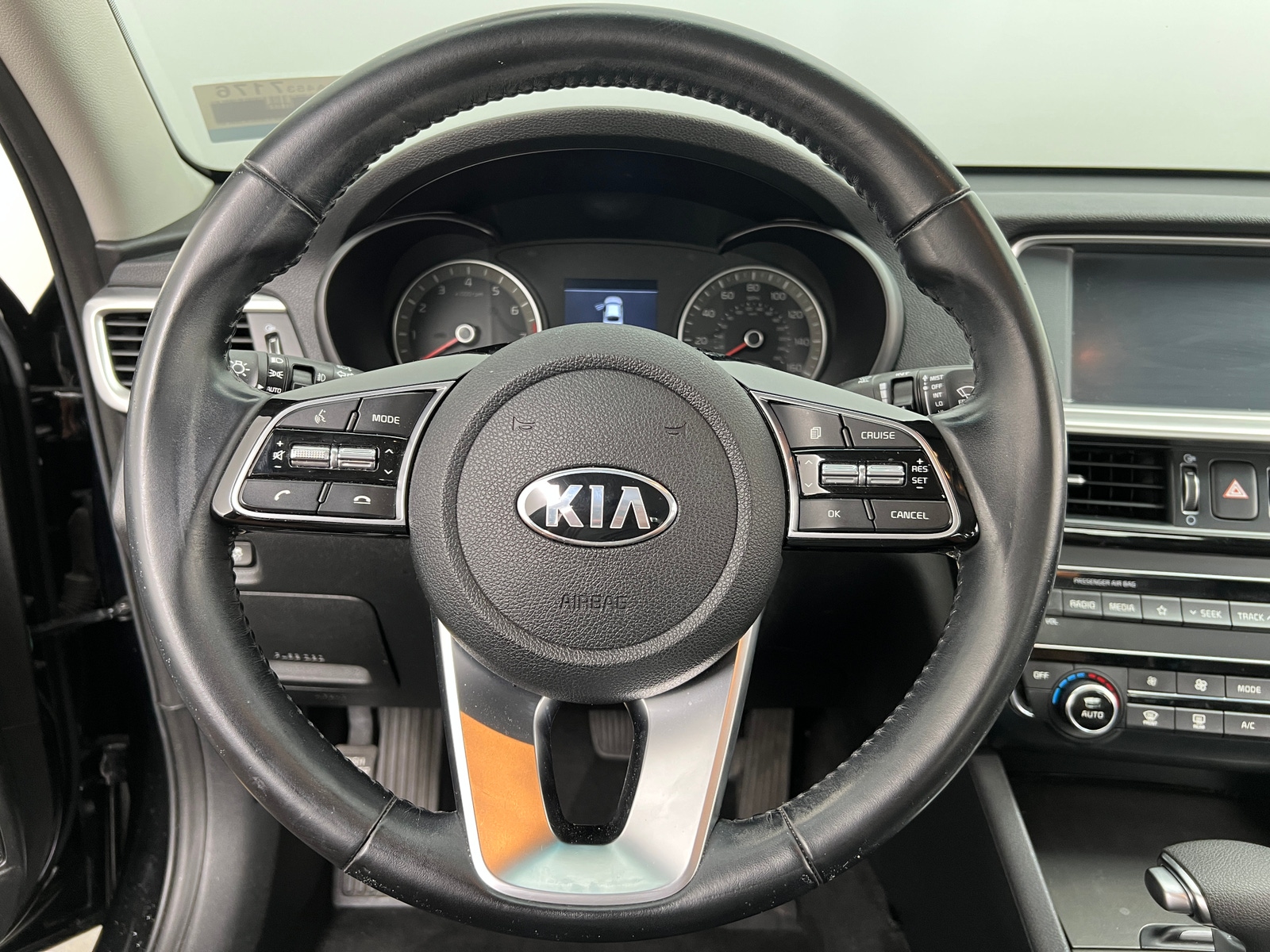 Thumbnail: 2019 Kia Optima - 4