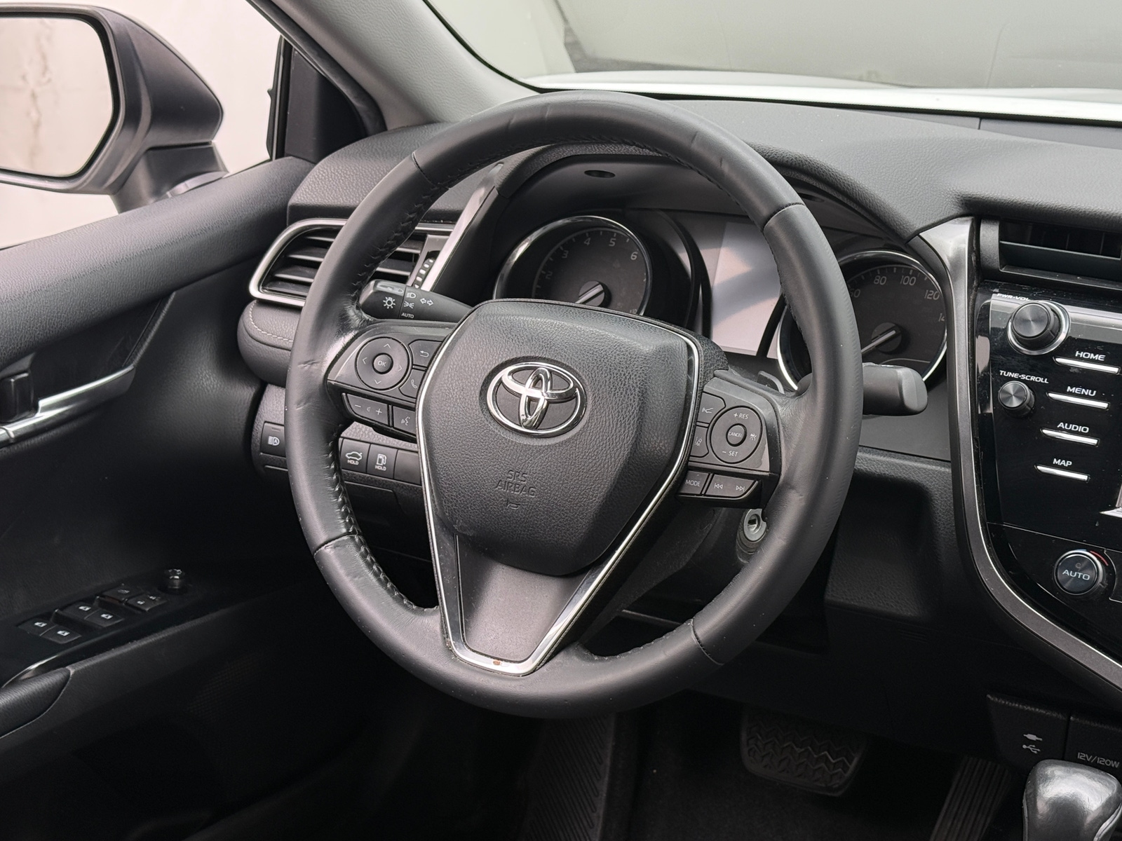 Thumbnail: 2019 Toyota Camry - 5