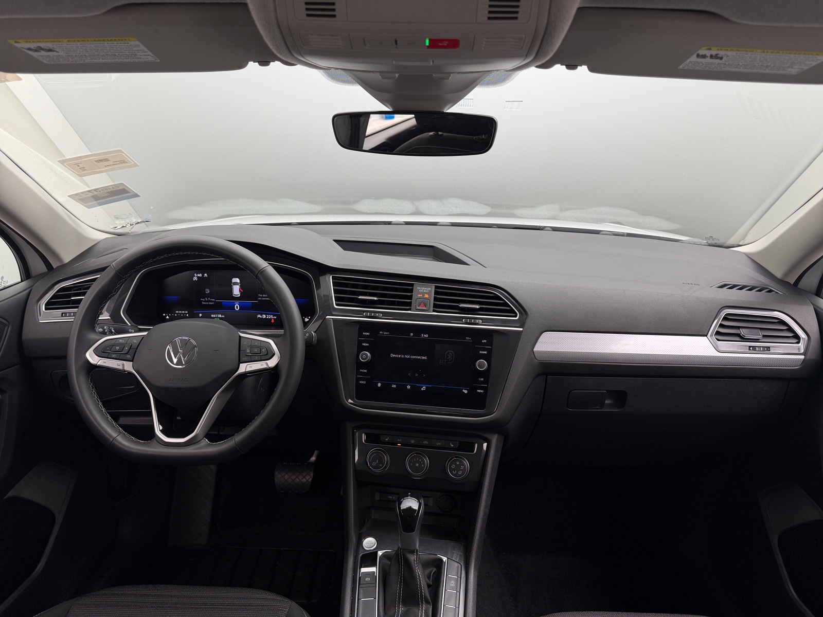 Thumbnail: 2024 Volkswagen Tiguan - 3