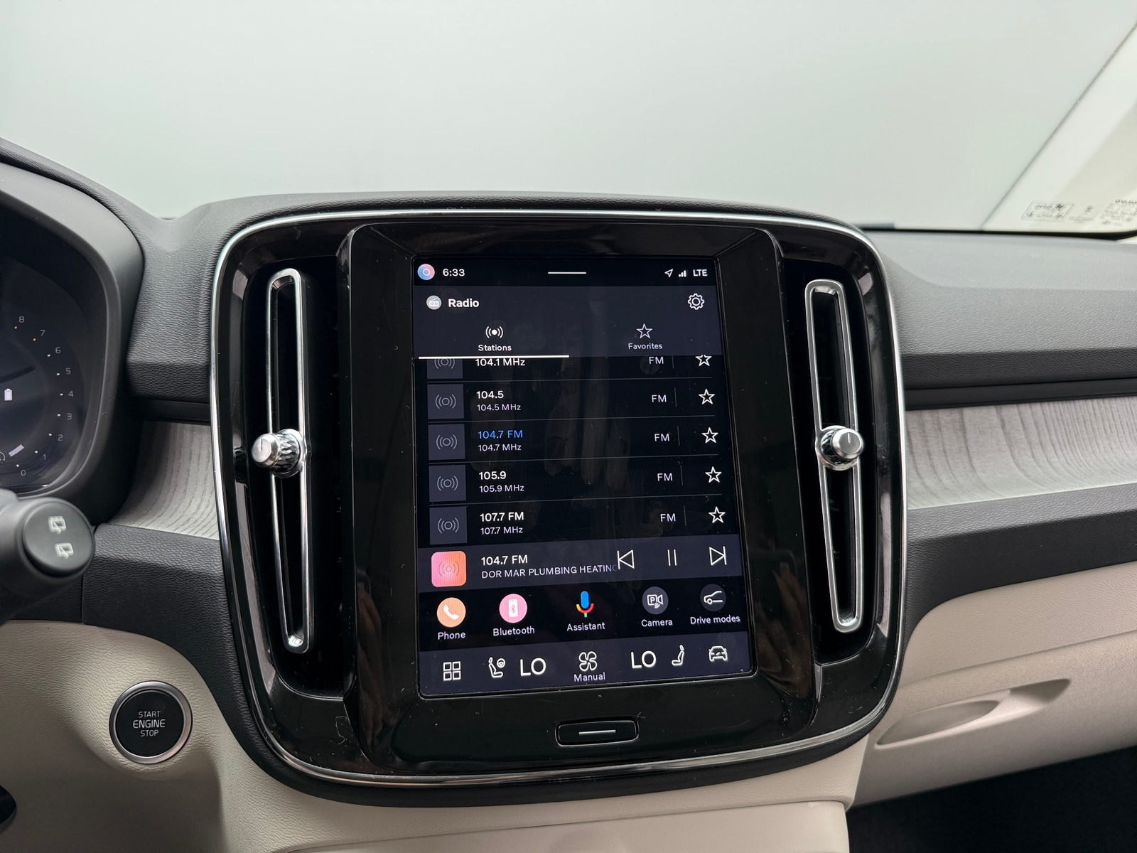 Thumbnail: 2025 Volvo XC40 - 3