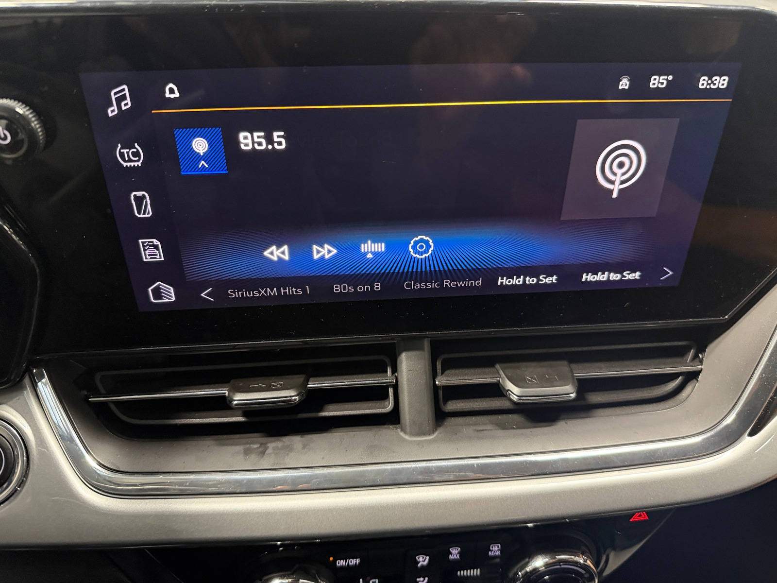 Thumbnail: 2026 Chevrolet Trax - 3