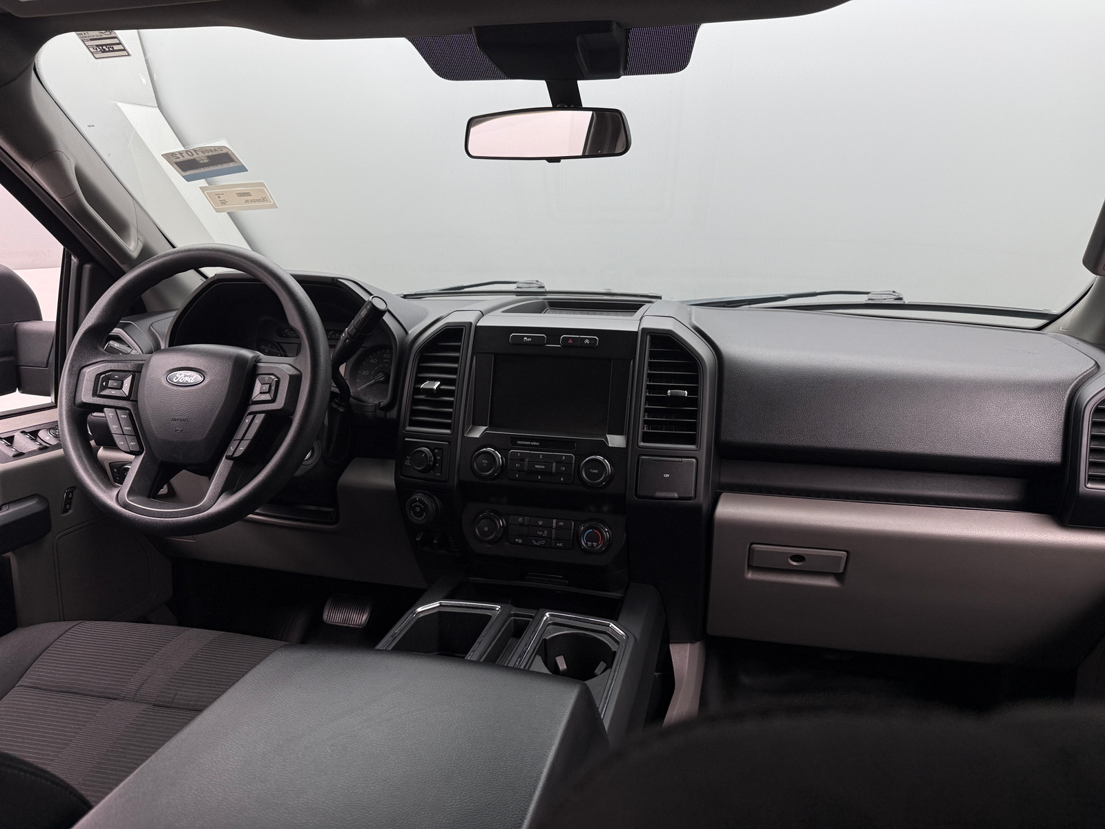 Thumbnail: 2019 Ford Econoline - 3