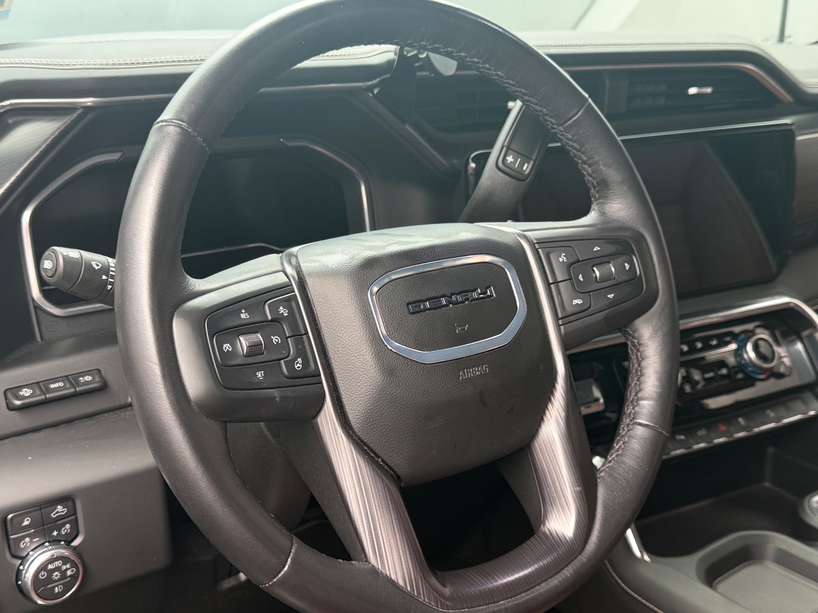 Thumbnail: 2025 GMC Sierra 2500 - 4