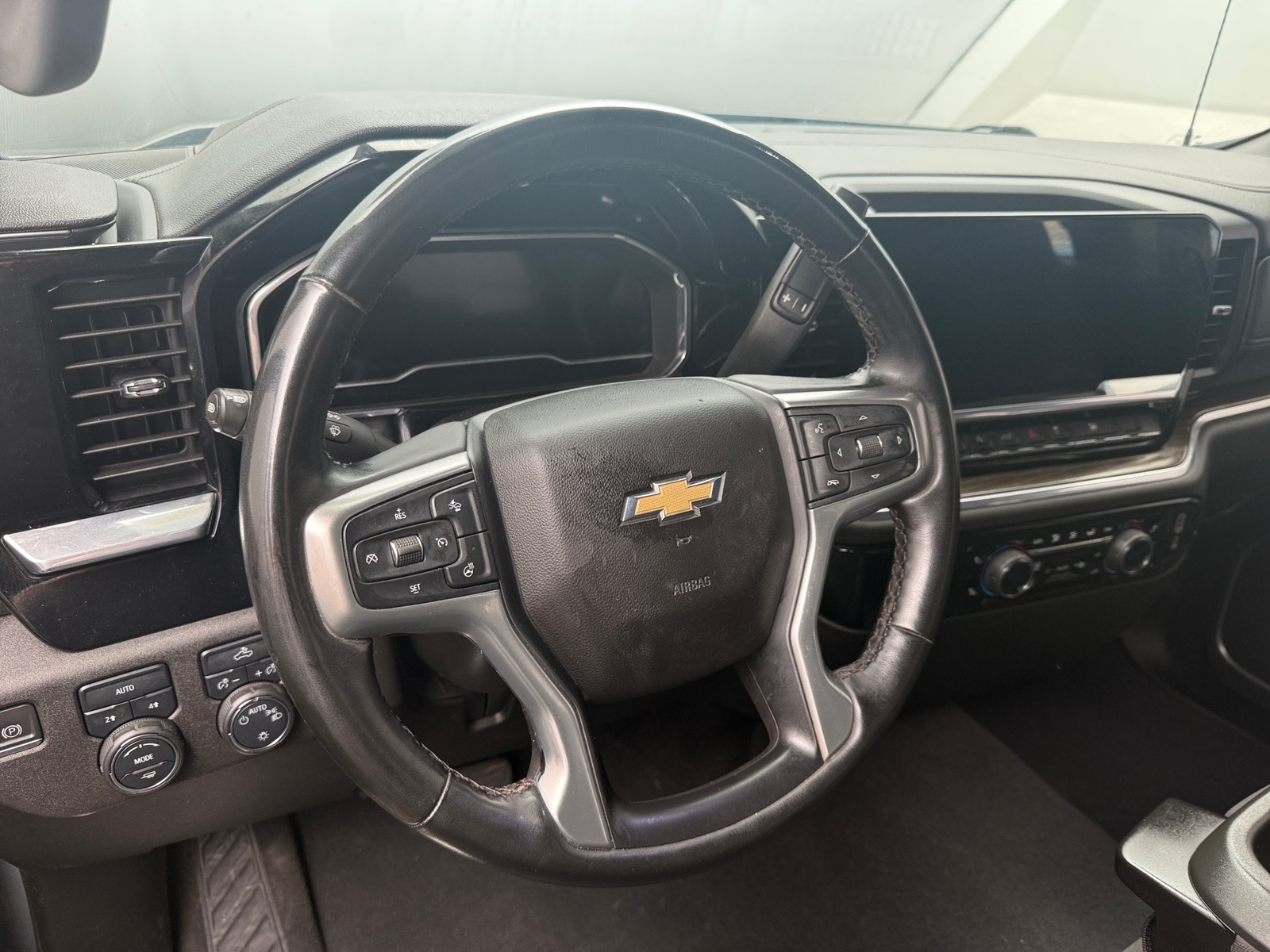 Thumbnail: 2024 Chevrolet Silverado 1500 - 5