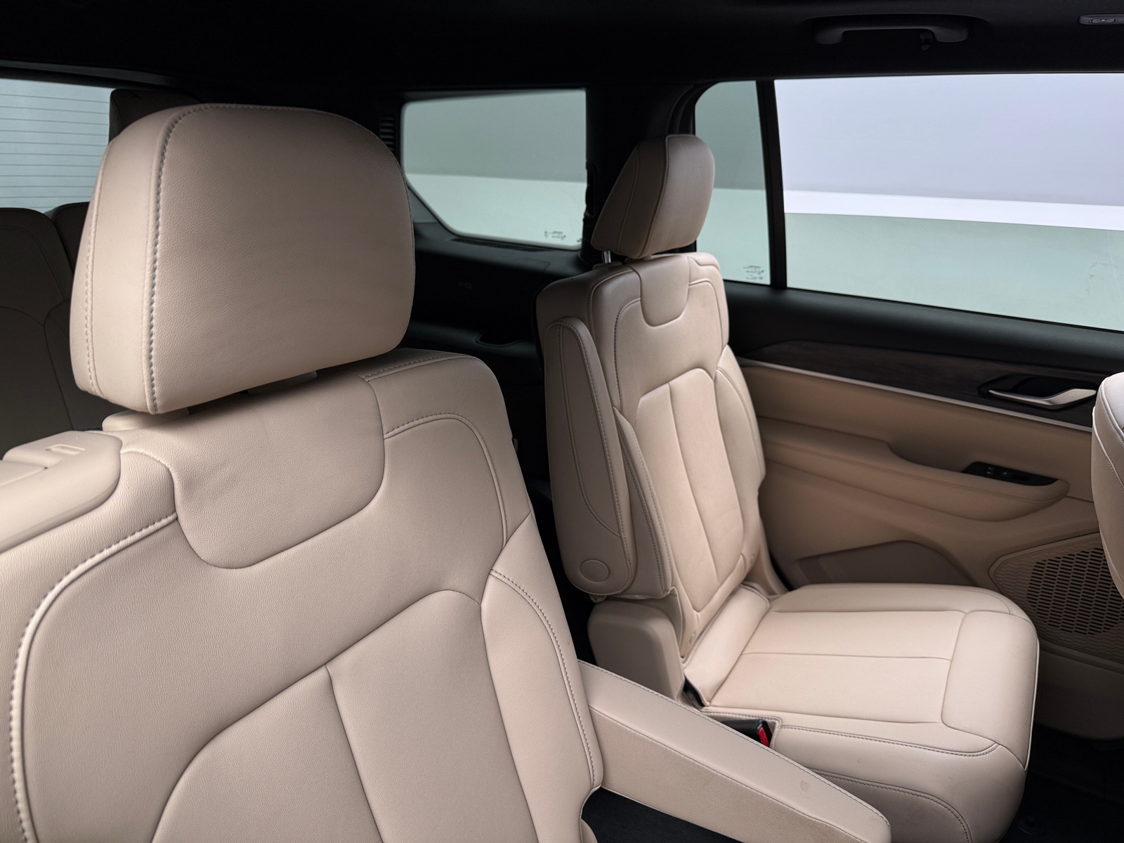 Thumbnail: 2023 Jeep Grand Cherokee L - 5