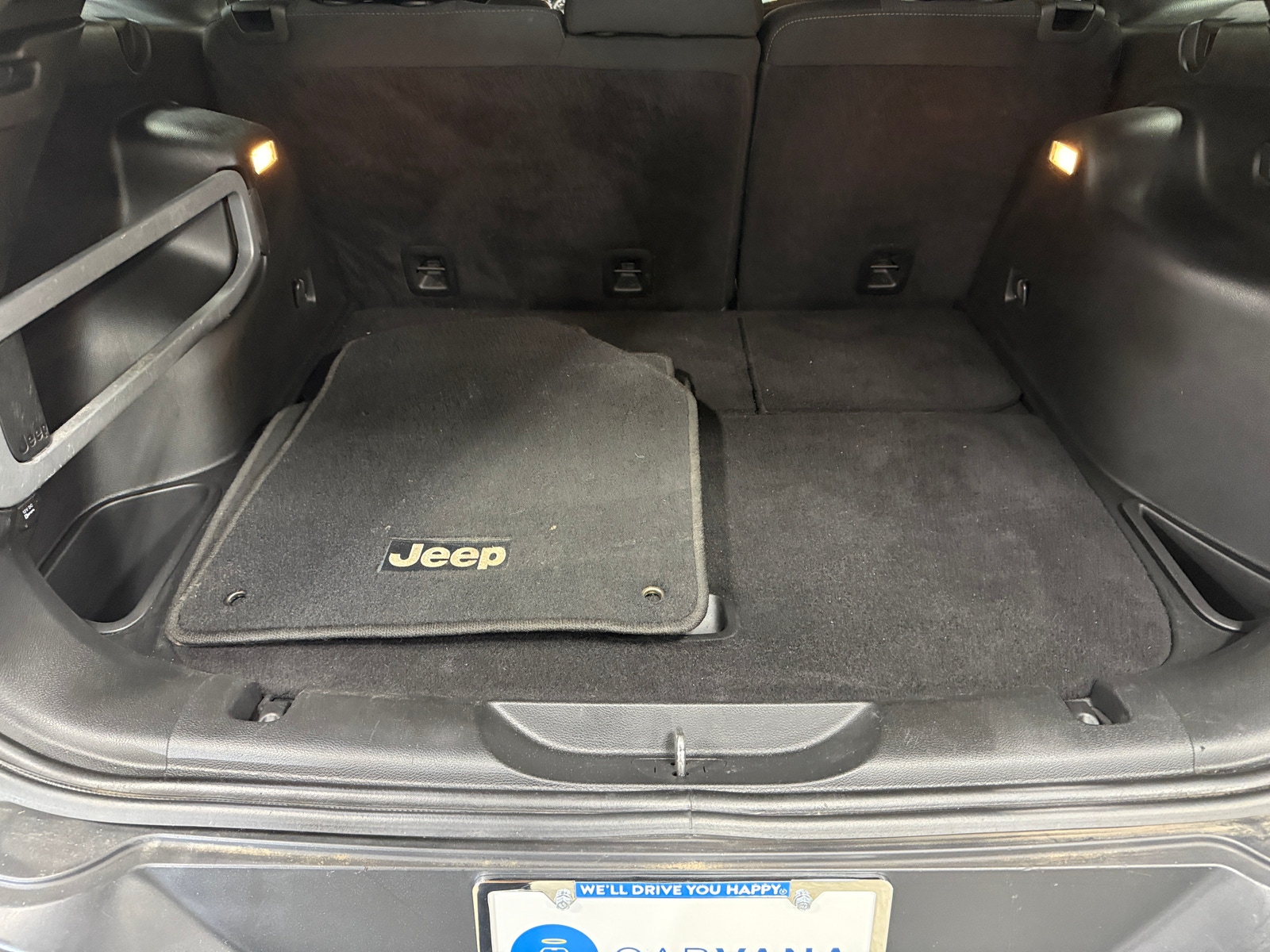 Thumbnail: 2015 Jeep Cherokee - 7