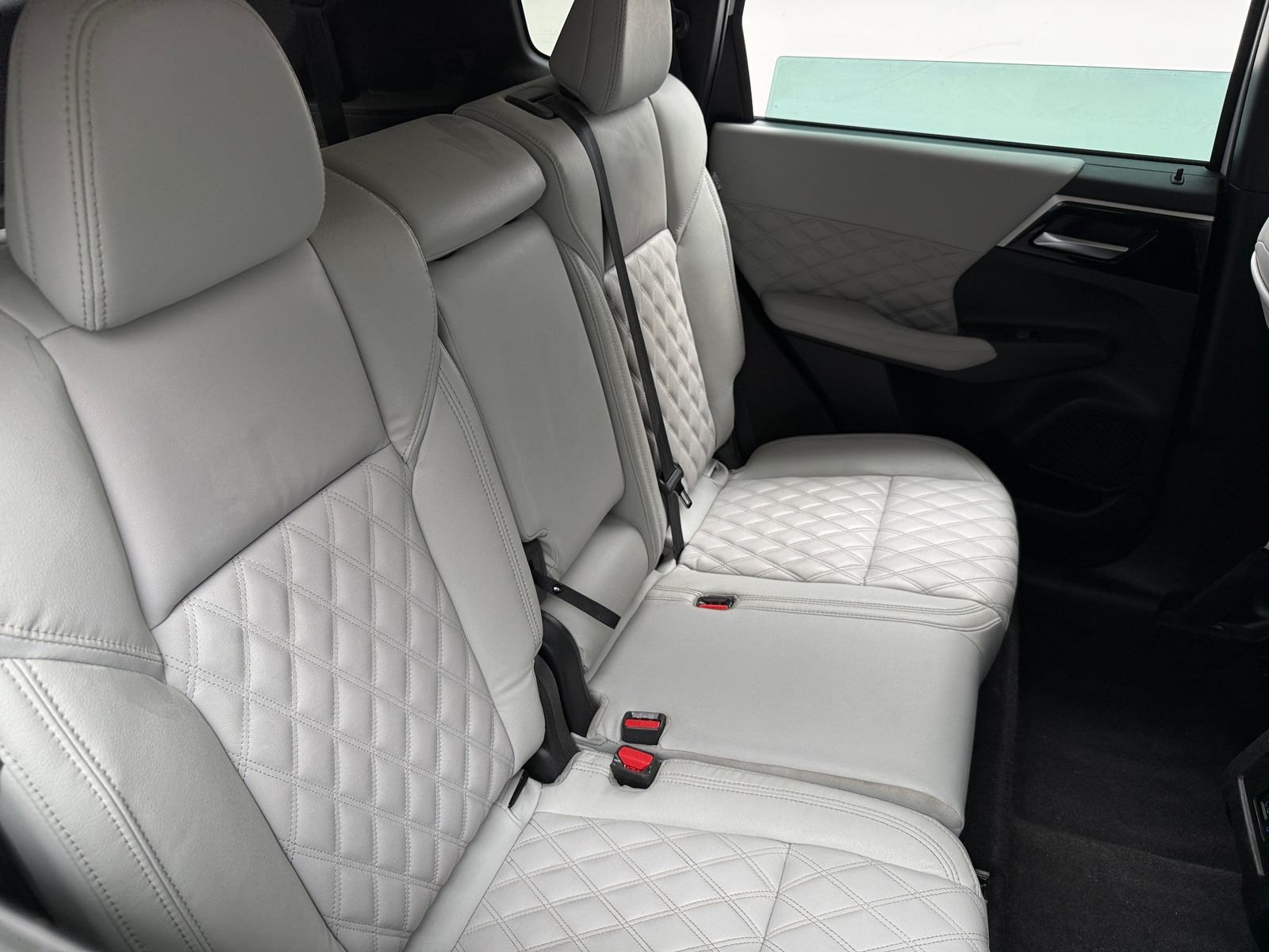 Thumbnail: 2022 Mitsubishi Outlander - 5