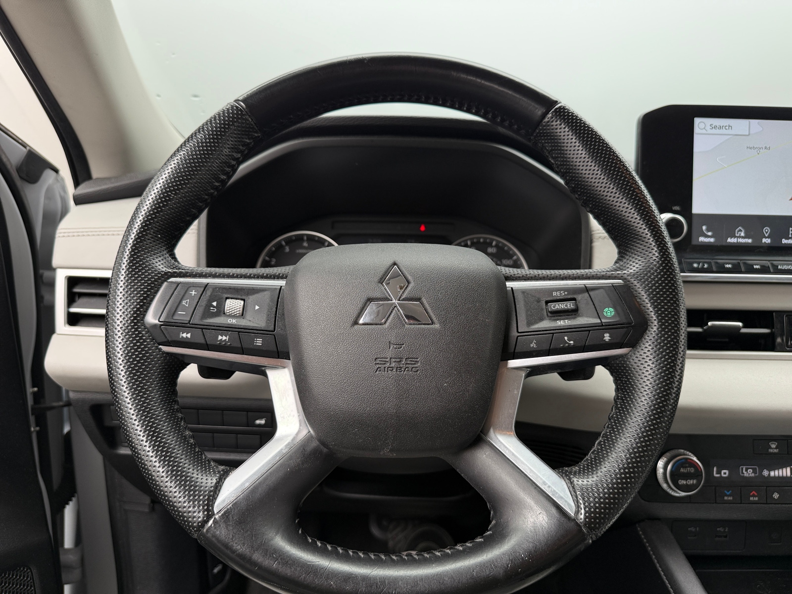 Thumbnail: 2022 Mitsubishi Outlander - 4