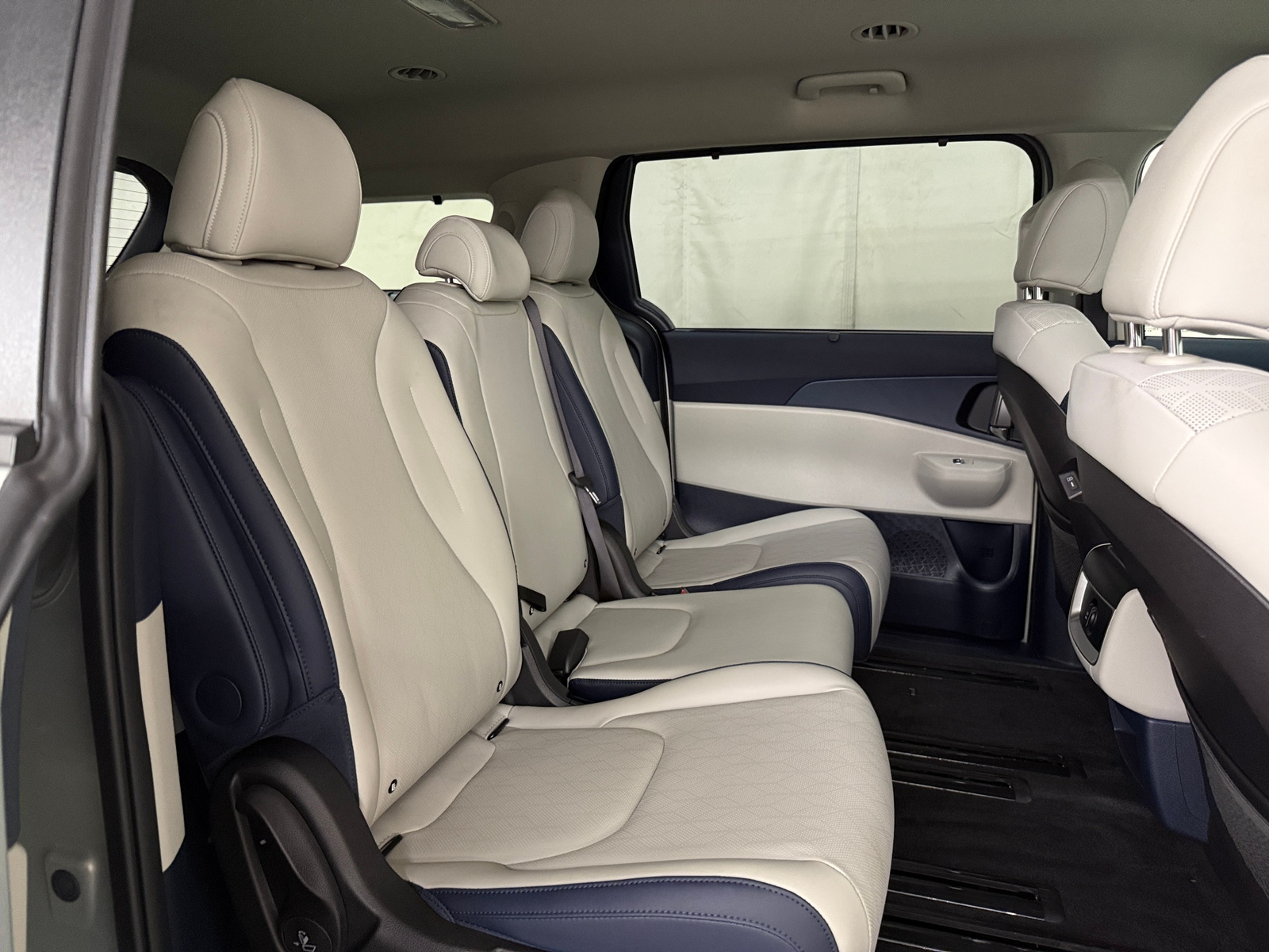 Thumbnail: 2026 Kia Carnival - 5