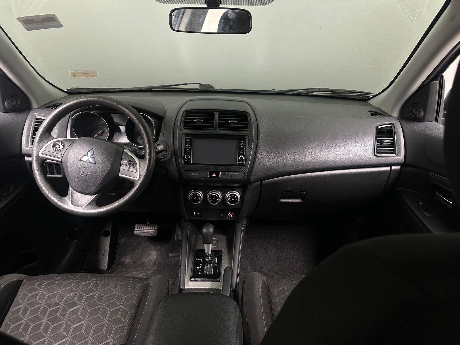 Thumbnail: 2020 Mitsubishi Outlander Sport - 3