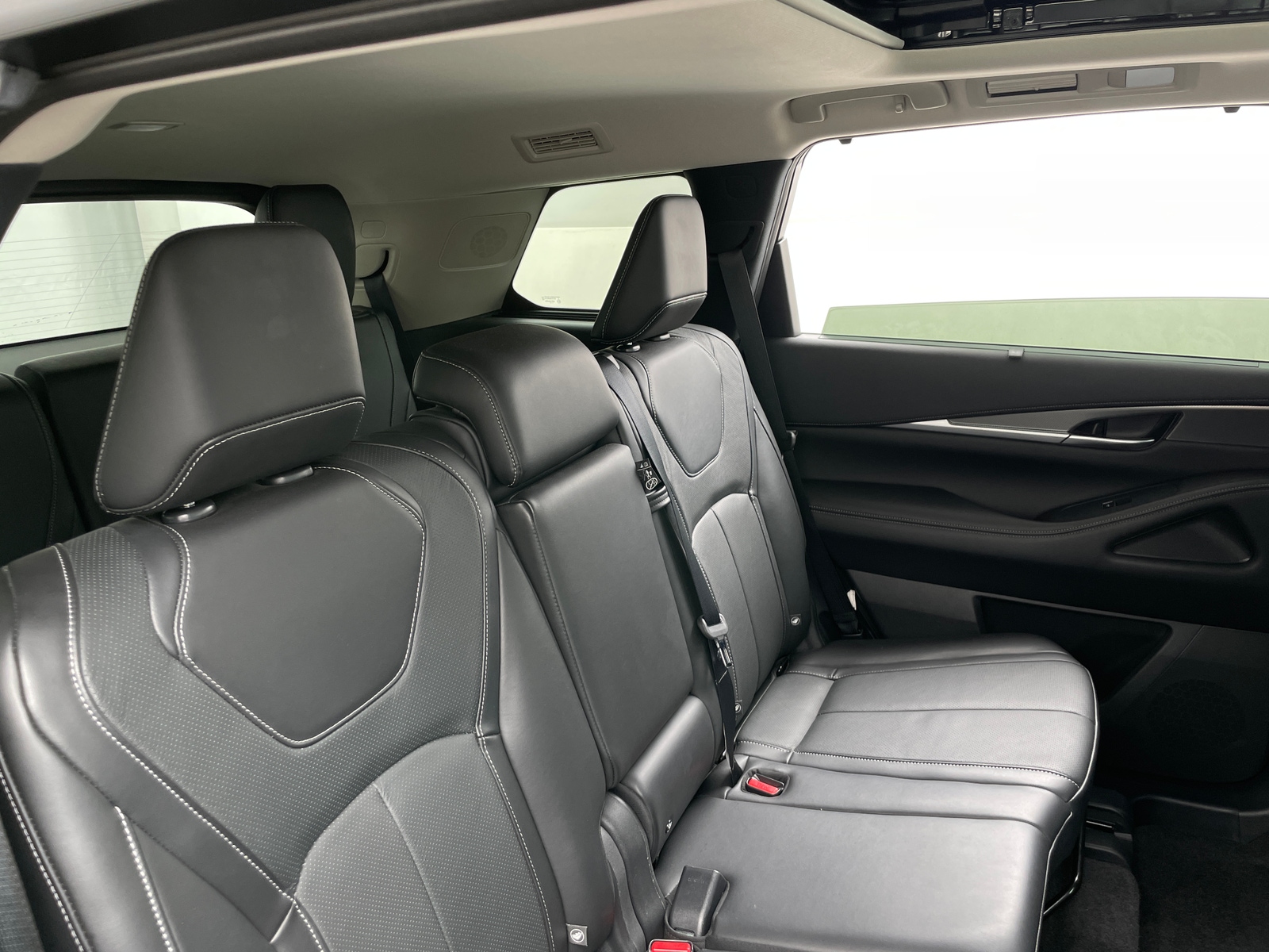 Thumbnail: 2022 INFINITI QX60 - 5