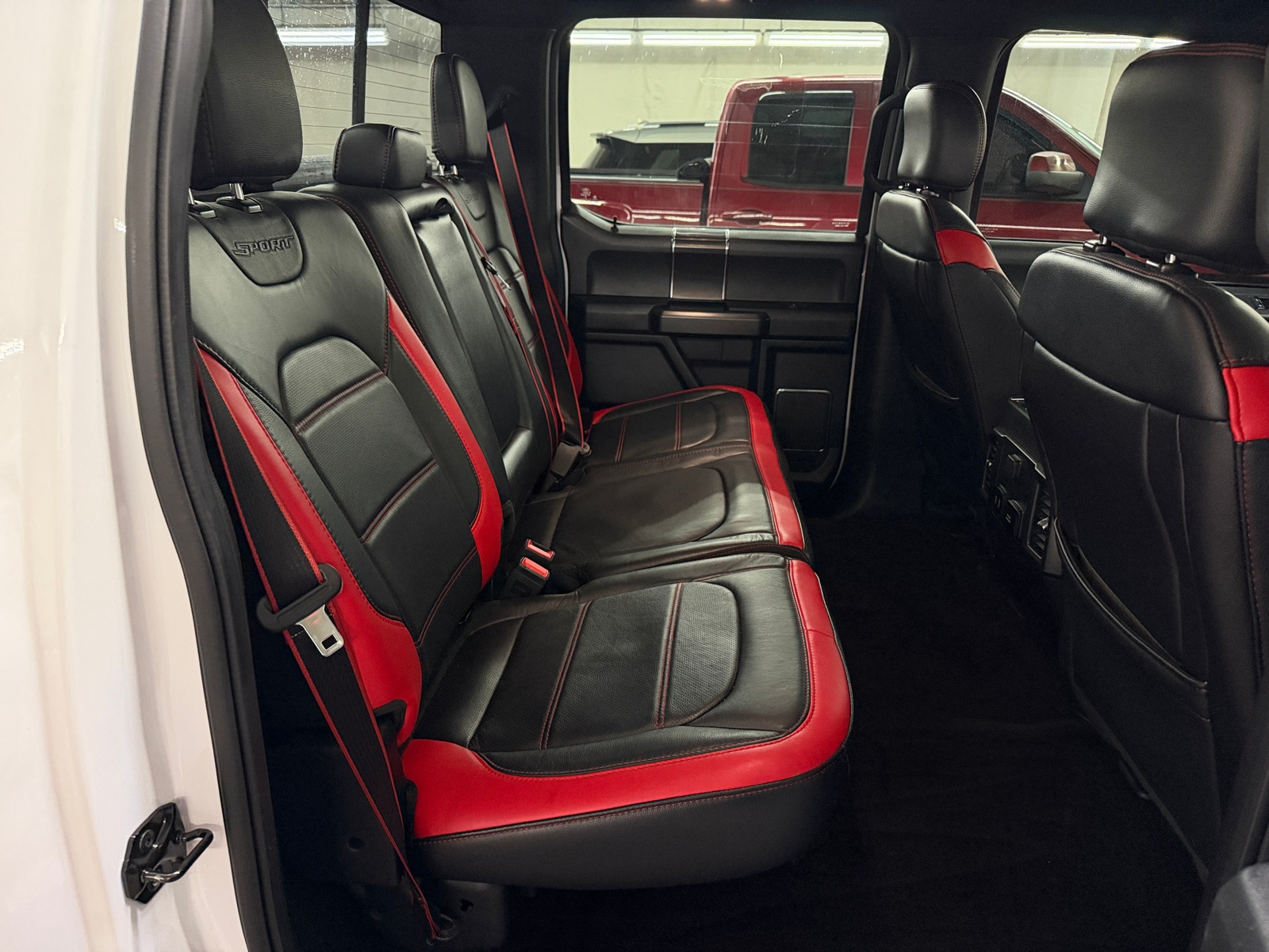 Thumbnail: 2018 Ford Econoline - 5