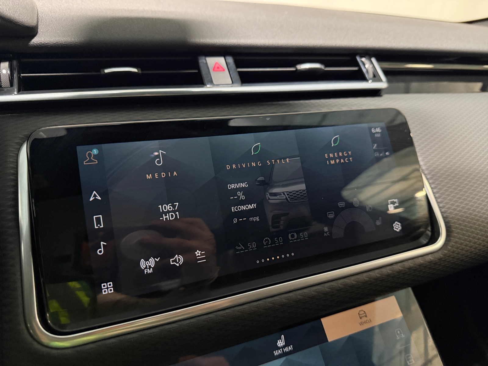 Thumbnail: 2023 Land Rover Range Rover Velar - 4
