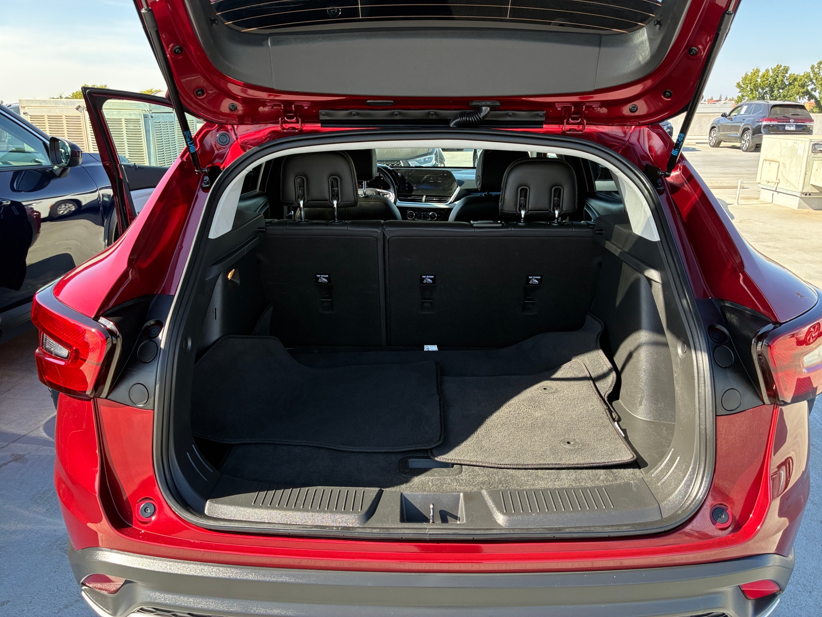 Thumbnail: 2025 Chevrolet Trax - 6