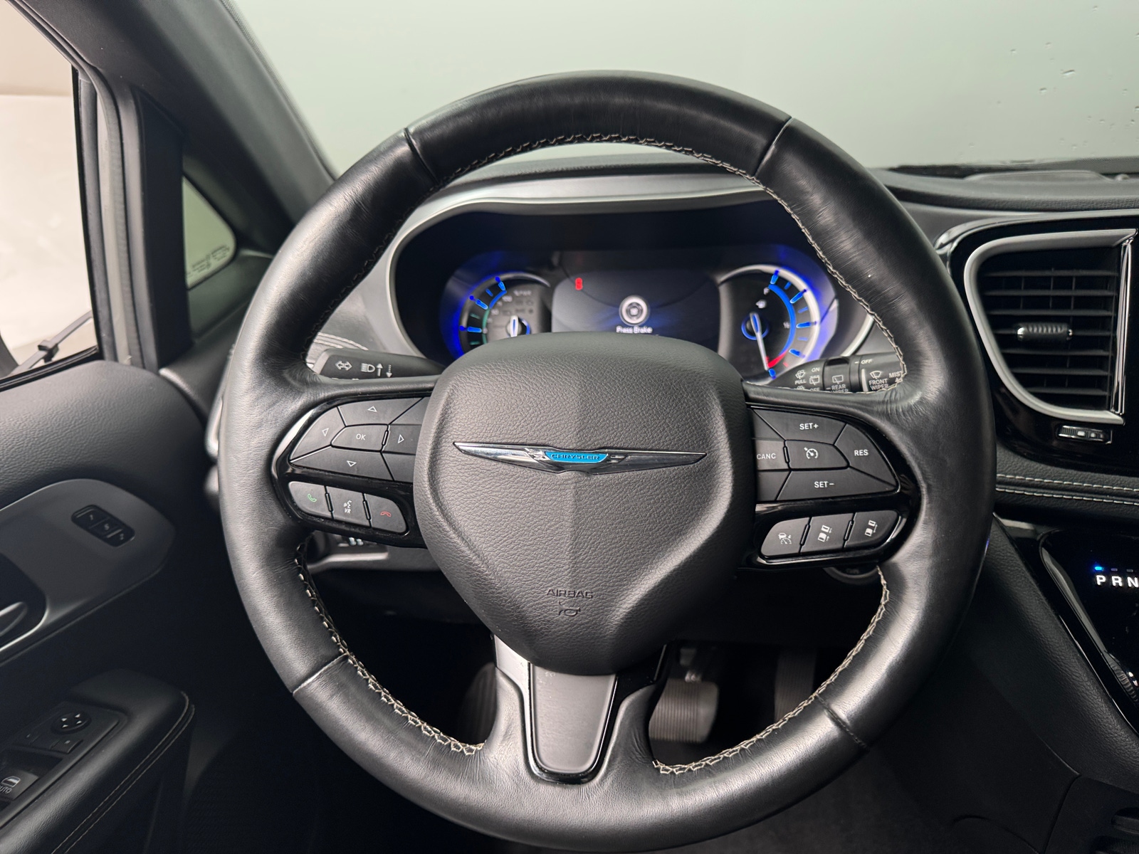 Thumbnail: 2021 Chrysler Pacifica - 4