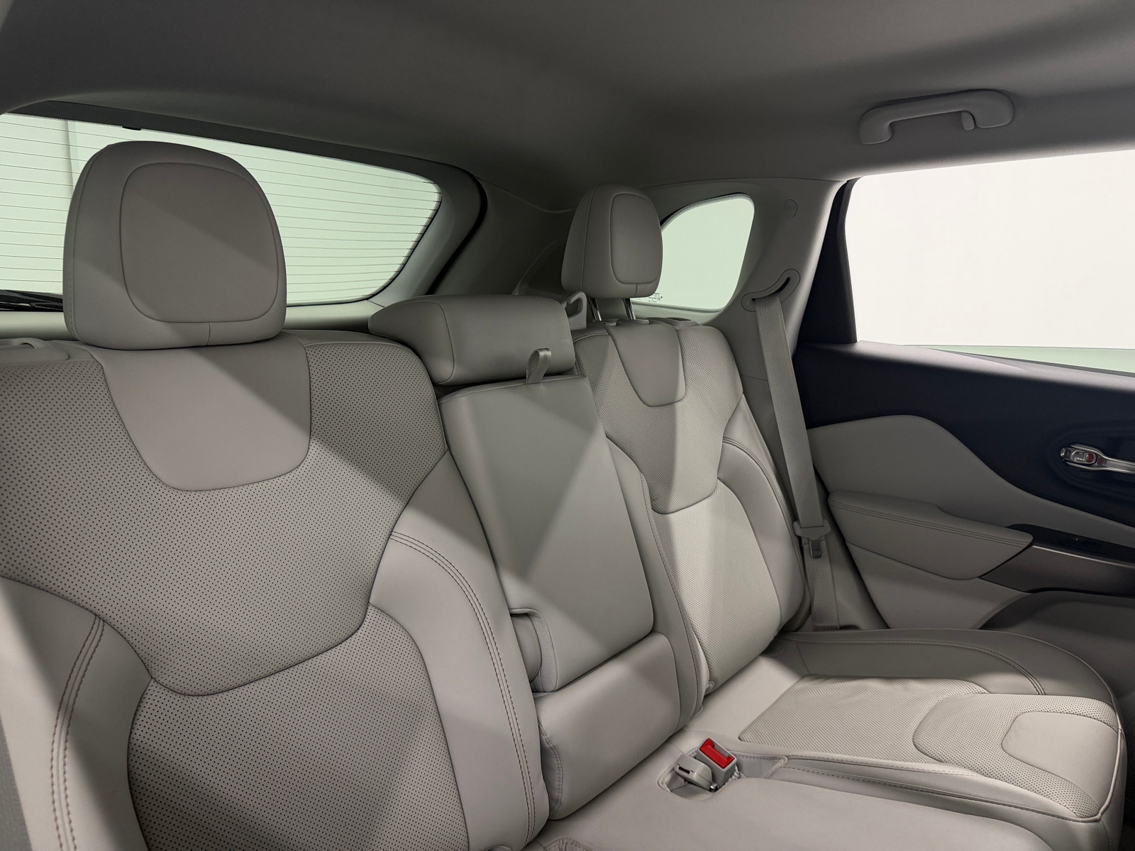 Thumbnail: 2022 Jeep Cherokee - 5