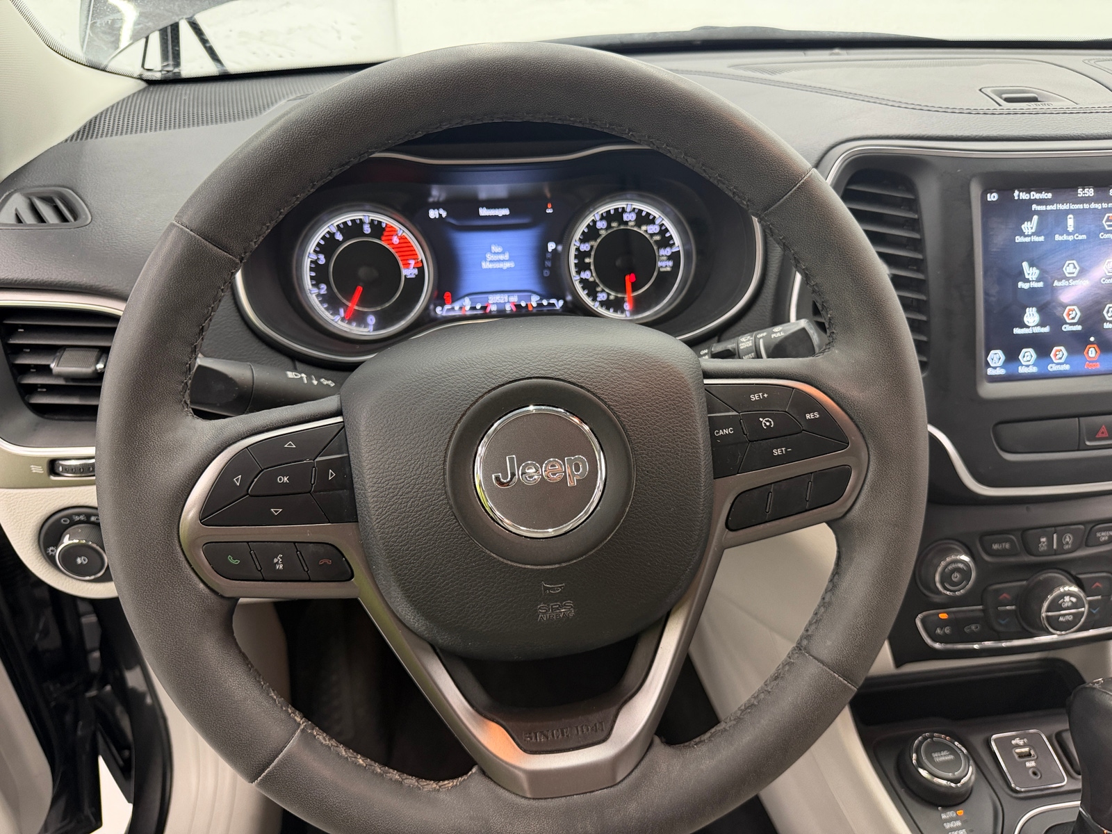 Thumbnail: 2022 Jeep Cherokee - 4