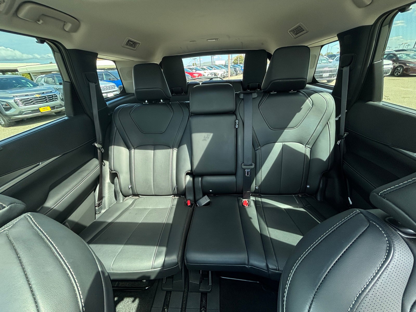 Thumbnail: 2026 INFINITI QX60 - 5