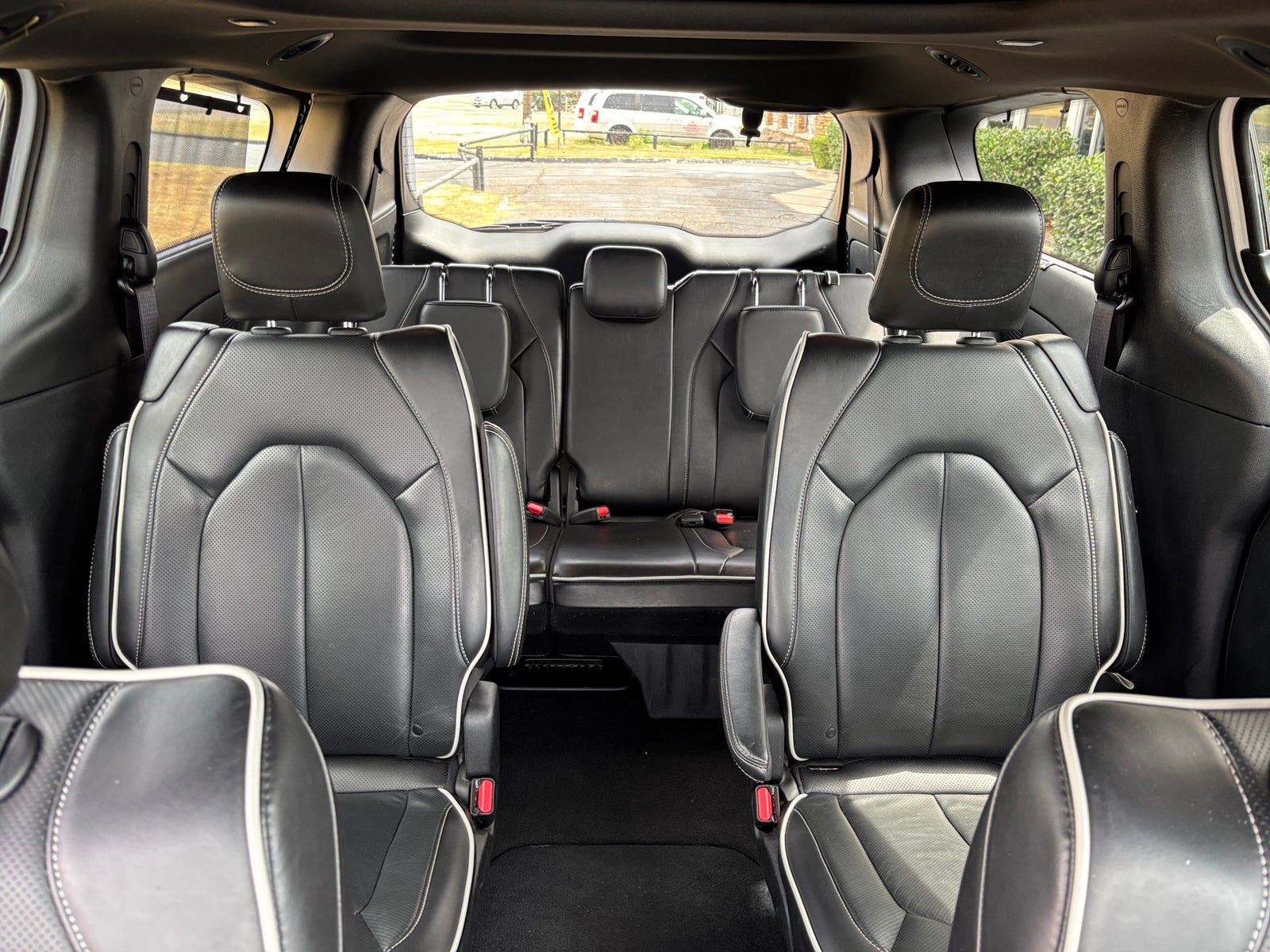 Thumbnail: 2025 Chrysler Pacifica - 5