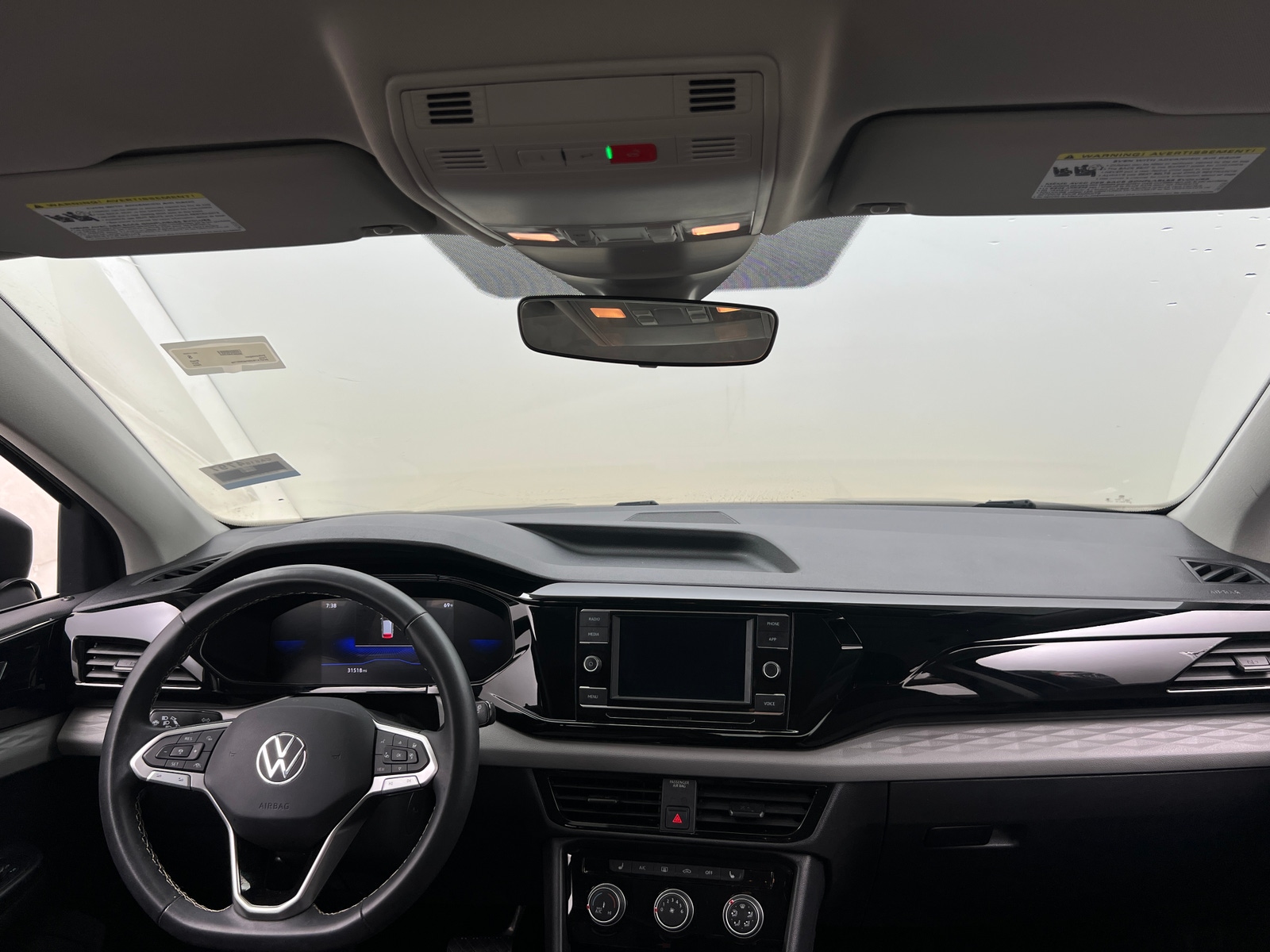 Thumbnail: 2023 Volkswagen Taos - 3