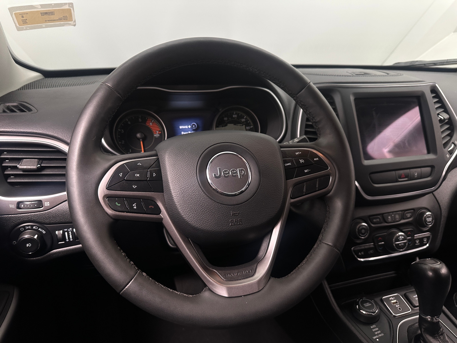Thumbnail: 2022 Jeep Cherokee - 4