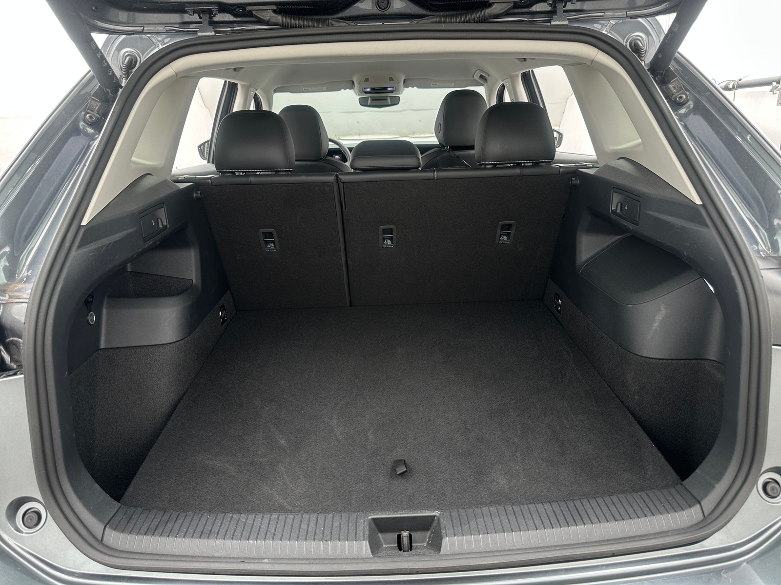 Thumbnail: 2026 Volkswagen Tiguan - 6