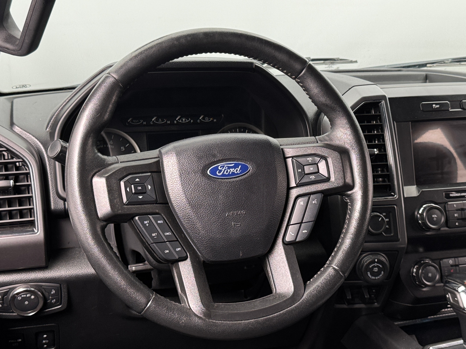 Thumbnail: 2020 Ford Econoline - 5